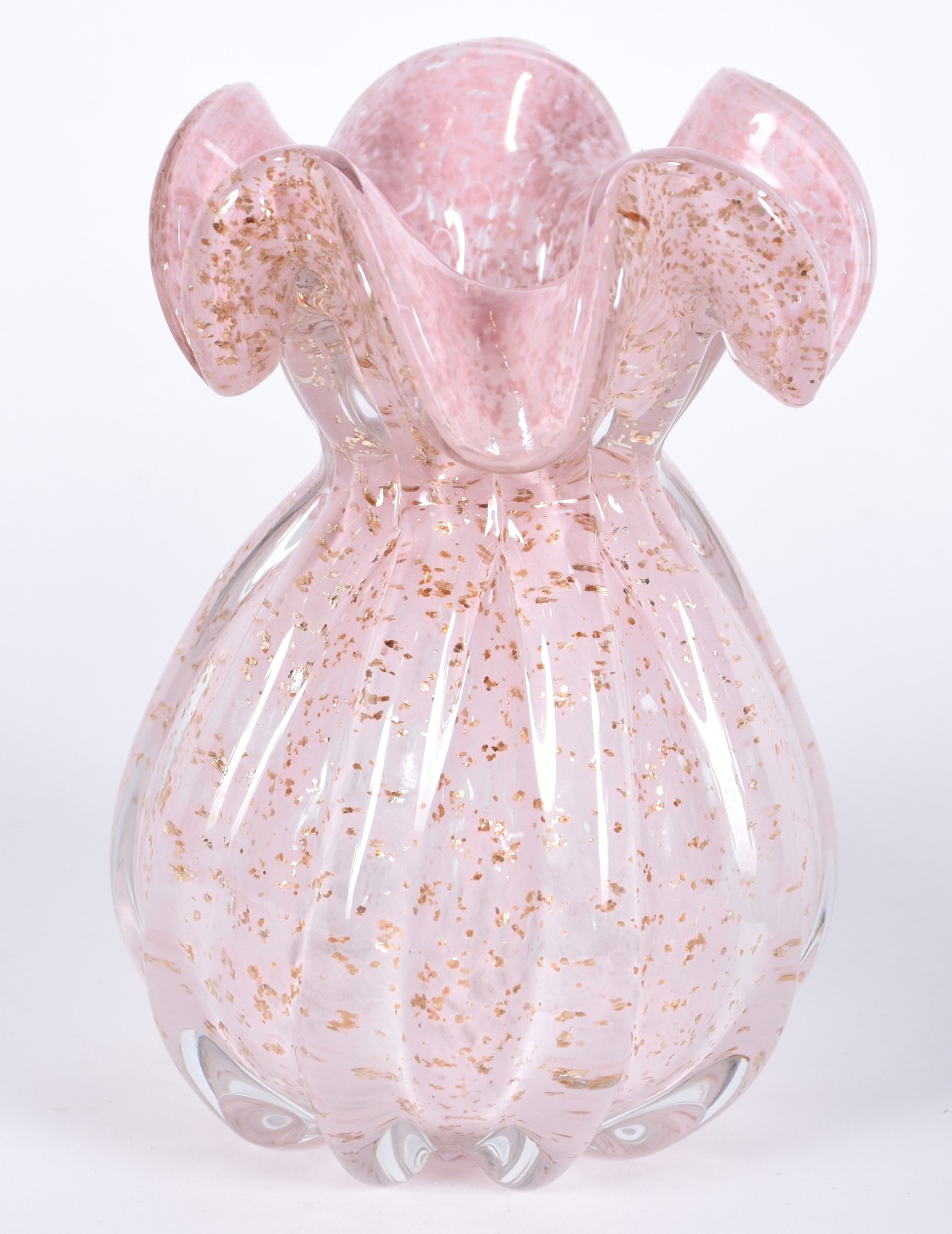 Vaso de vidro decorativo formato de gomos na cor rosa com pó de ouro... - foto 1 de 2
