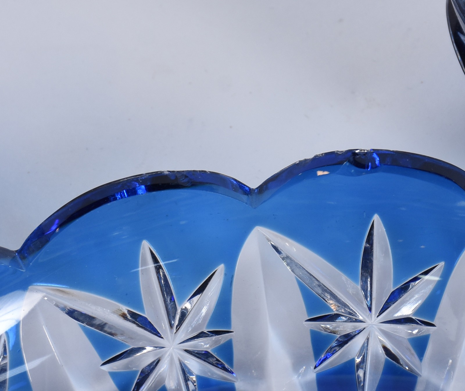 Conjunto de prato grande e 12 pratinhos para sobremesa de cristal... - foto 5 de 5