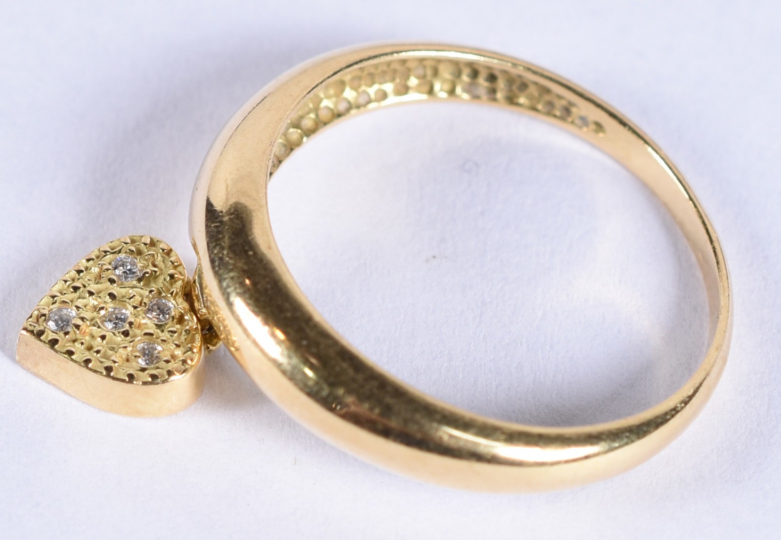 Anel em ouro 18k, contraste 750 com 5 brilhantes, aro 21 (Por motivos... - foto 2 de 4