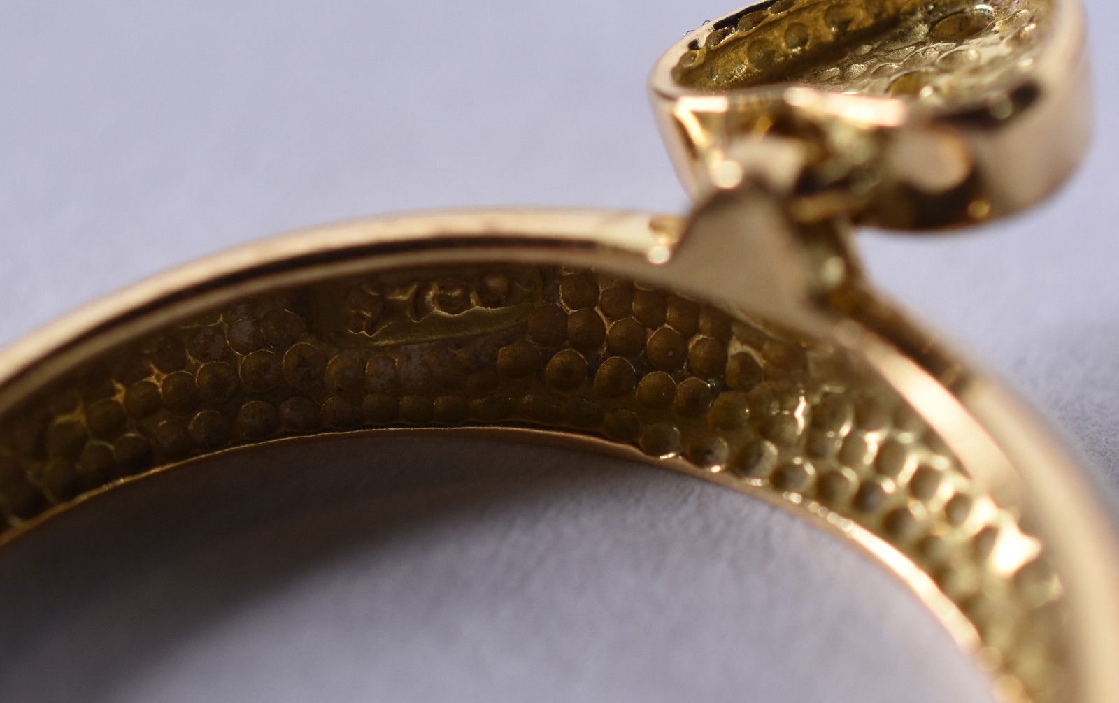 Anel em ouro 18k, contraste 750 com 5 brilhantes, aro 21 (Por motivos... - foto 4 de 4