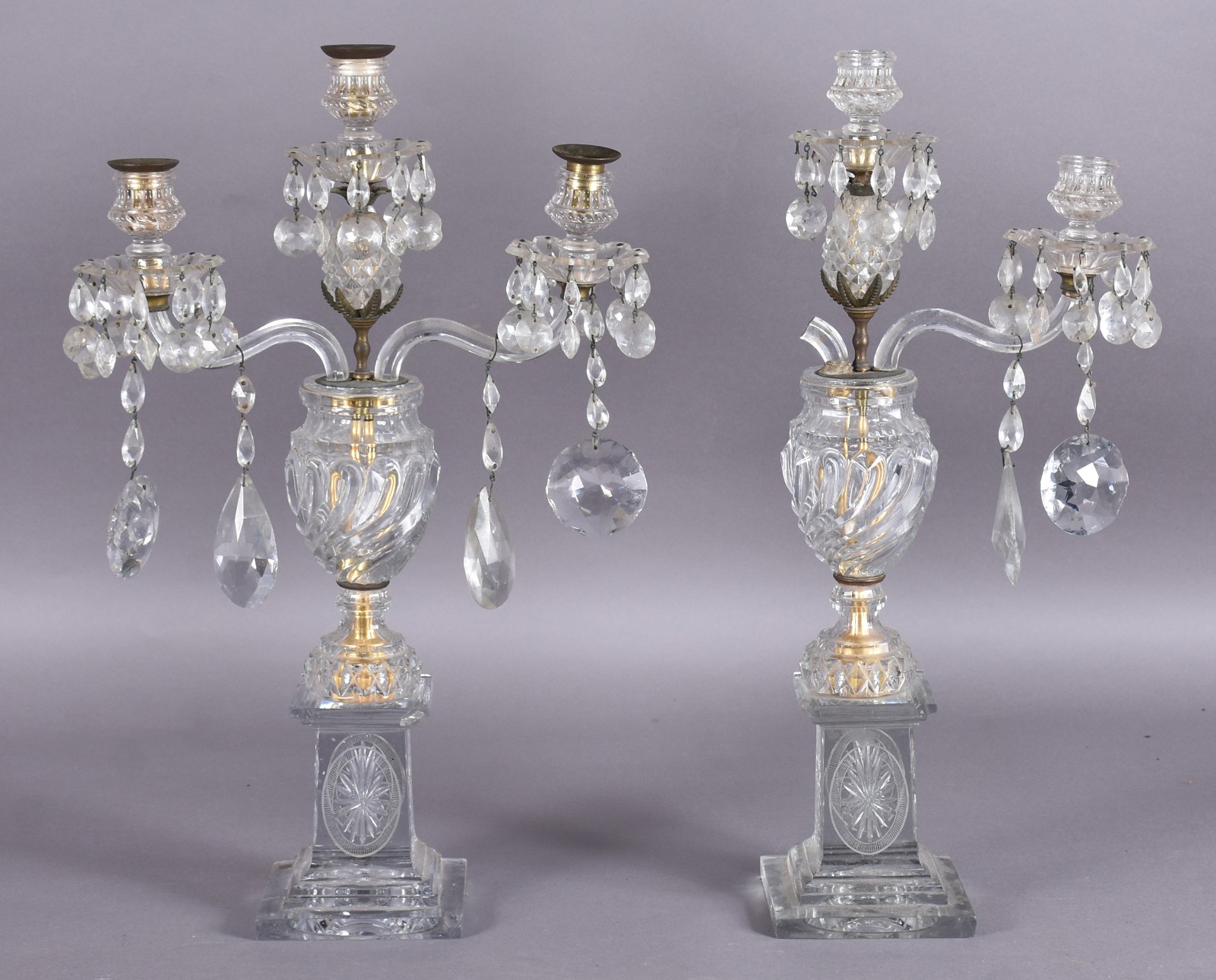 Par de candelabros de cristal (quebrado). - foto 1 de 6