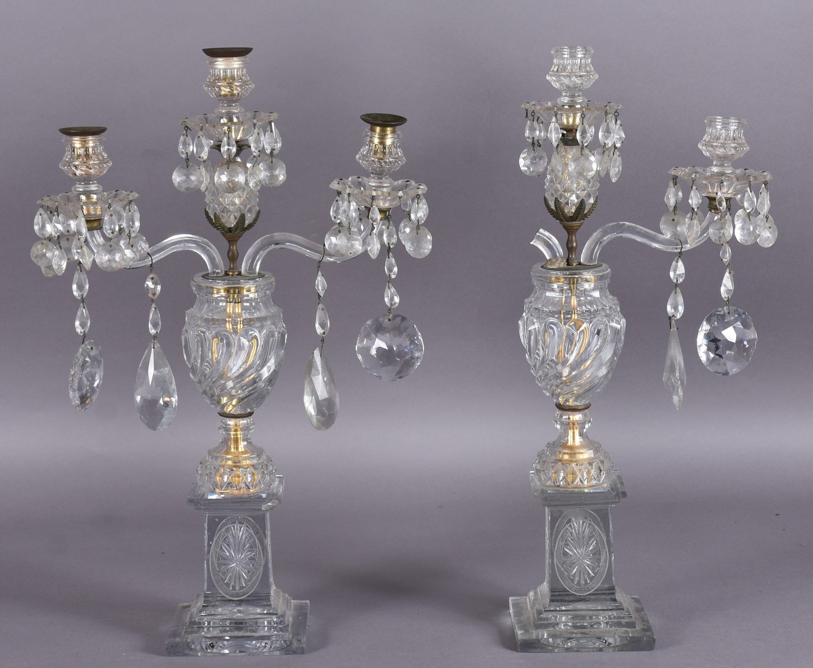 Par de candelabros de cristal (quebrado). - foto 2 de 6