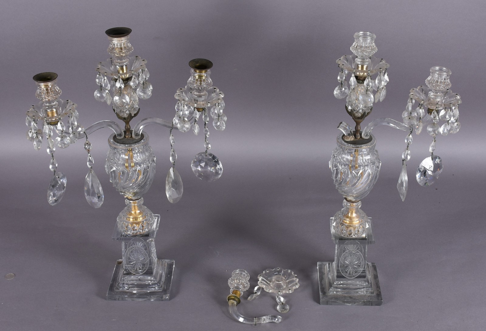 Par de candelabros de cristal (quebrado). - foto 3 de 6