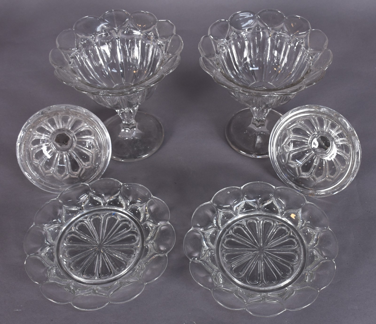 Par de lindas compoteiras de cristal, possivelmente Baccarat com... - foto 3 de 3