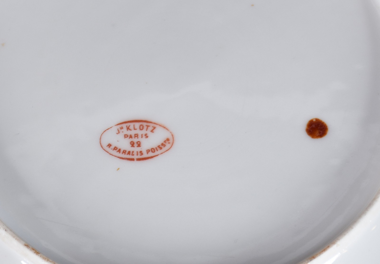 Sete peças diversas de porcelana, sendo cinco pratos (quatro... - foto 5 de 11