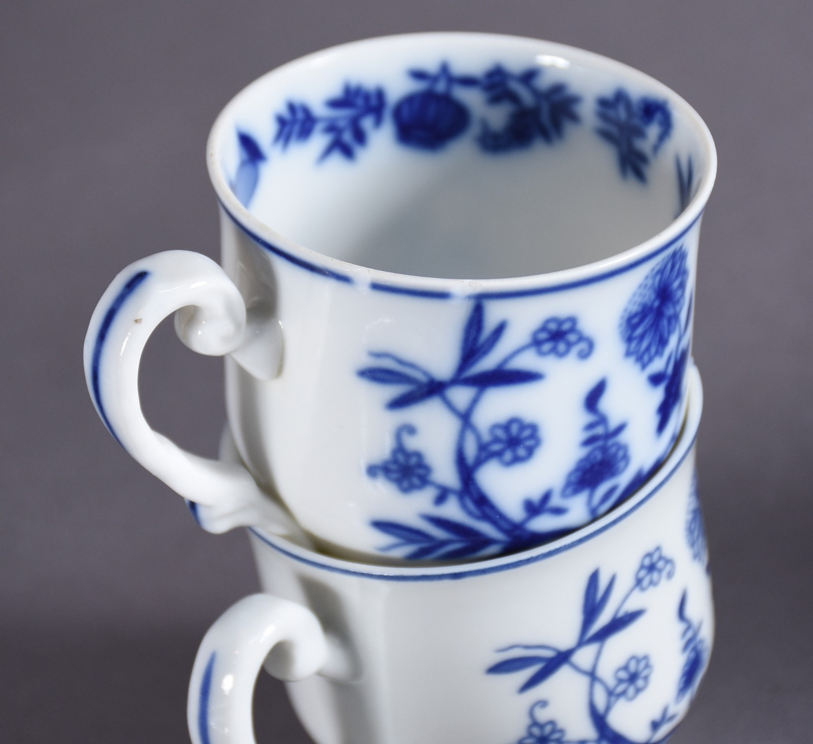 Conjunto com 17 xícaras de café com pires de porcelana Steatita. - foto 5 de 5