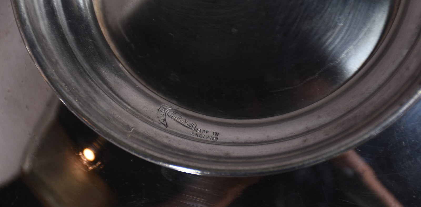 Par de cestas de metal prateado inglês (com desgastes). - foto 4 de 5