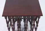 Mesa ninho de madeira nobre com 4 peças de enca... - Mesa ninho de madeira nobre com 4 peças de encaixar.