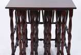 Mesa ninho de madeira nobre com 4 peças de enca... - Mesa ninho de madeira nobre com 4 peças de encaixar.