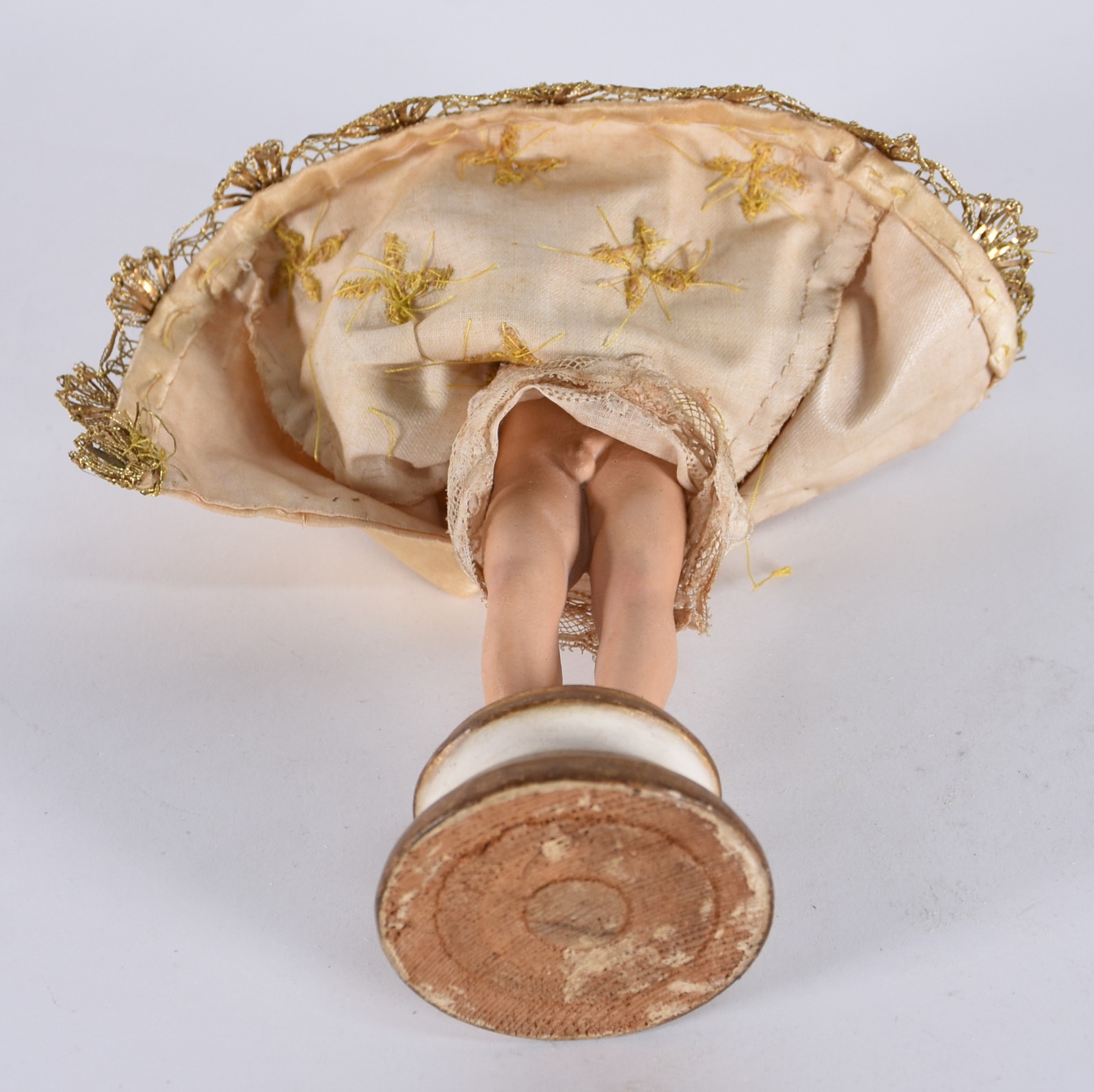 Menino Jesus - Imagem de madeira policromada com vestimenta de... - foto 4 de 8