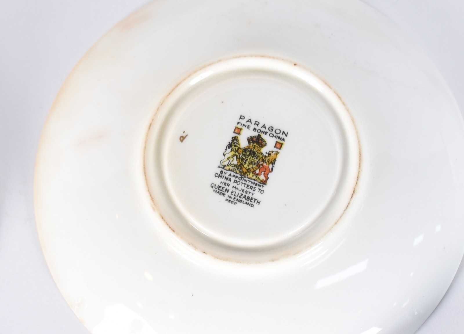 Dezessete xícaras de café de porcelana de diversas procedências e... - foto 6 de 9