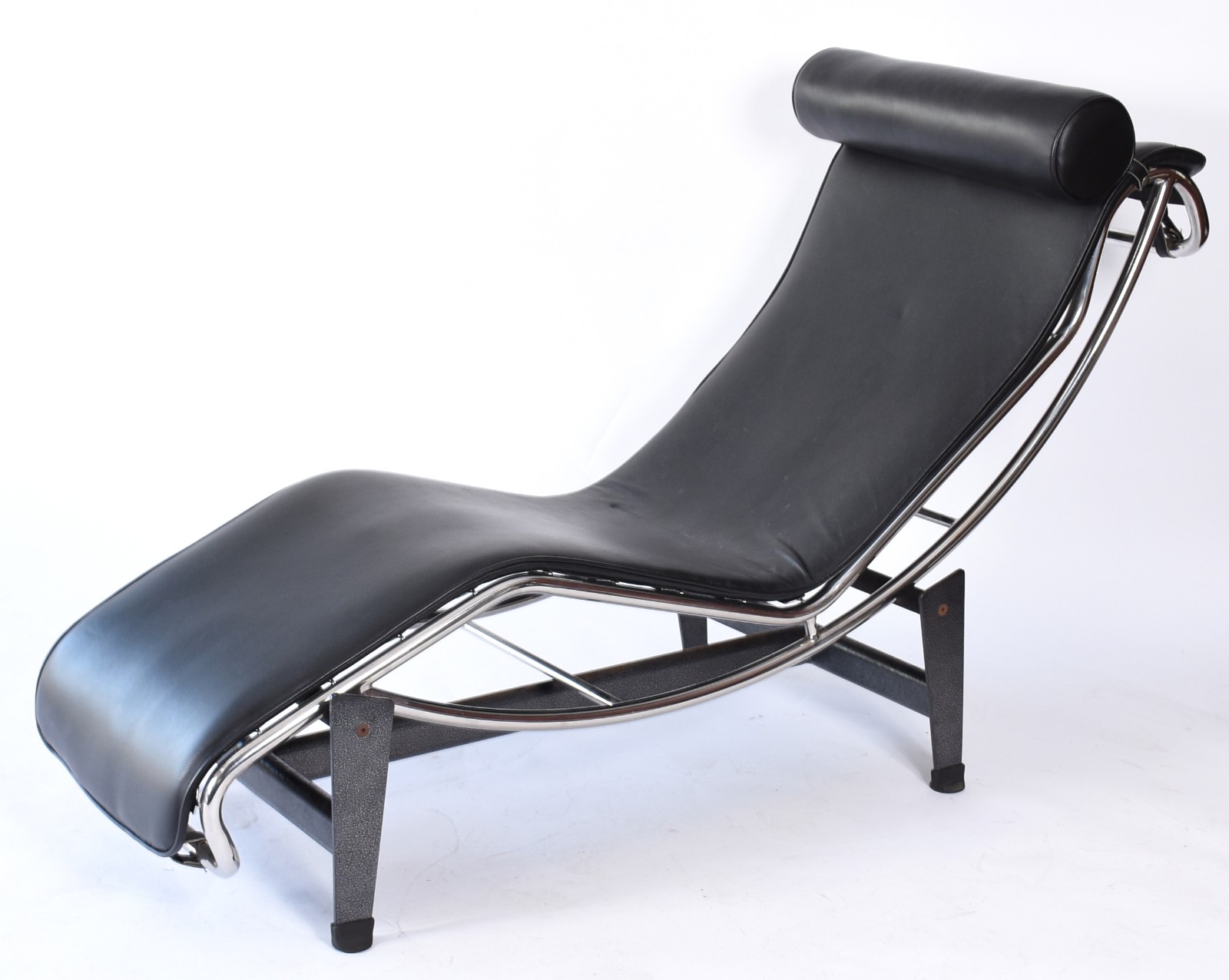 Poltrona "Chaise Longue" "Le Corbusier", partes oxidadas (Retirada no... - foto 1 de 6