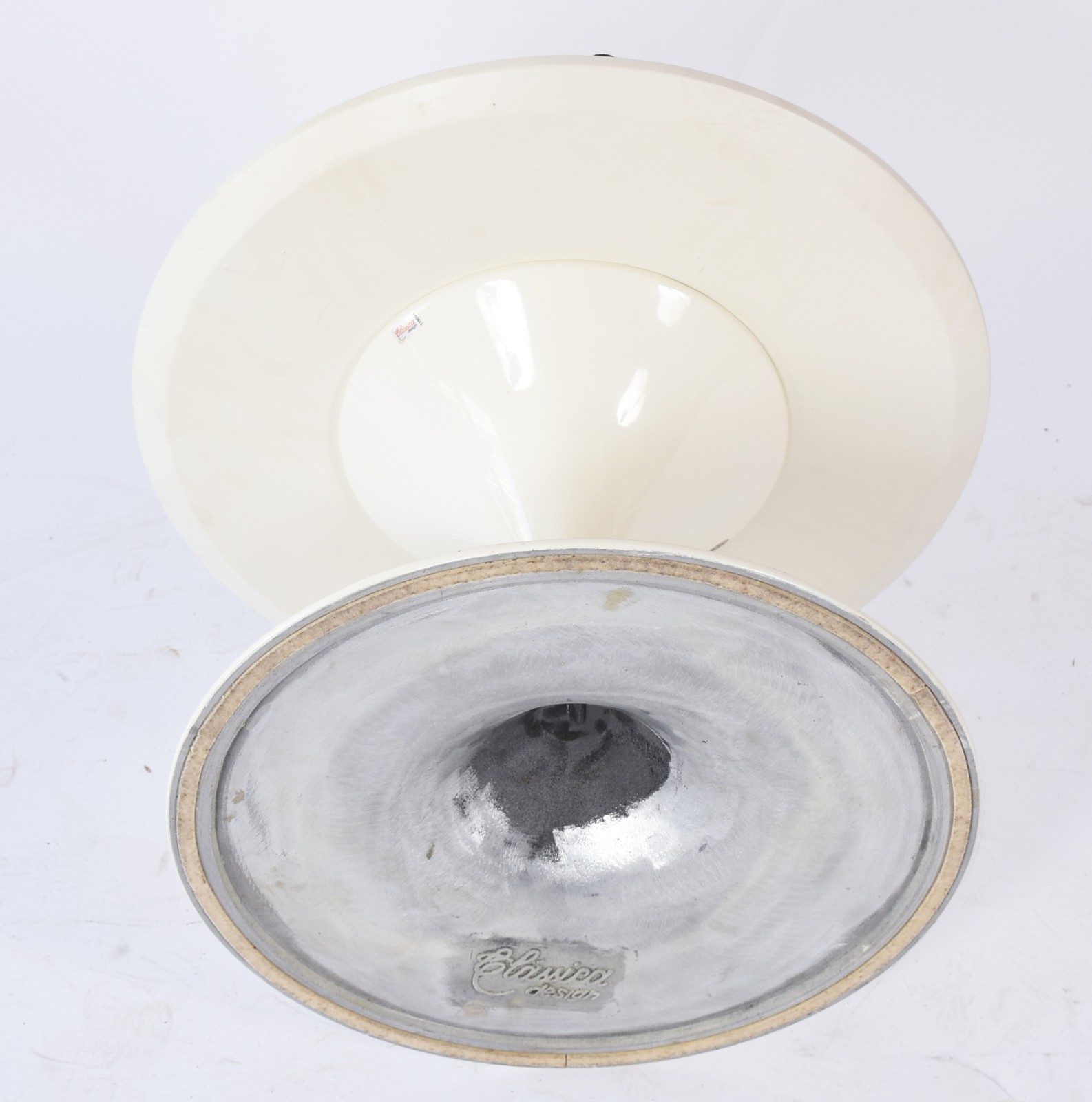 Clássica Design (2001), Mesa e Cadeiras Saarinen com braços - foto 9 de 10