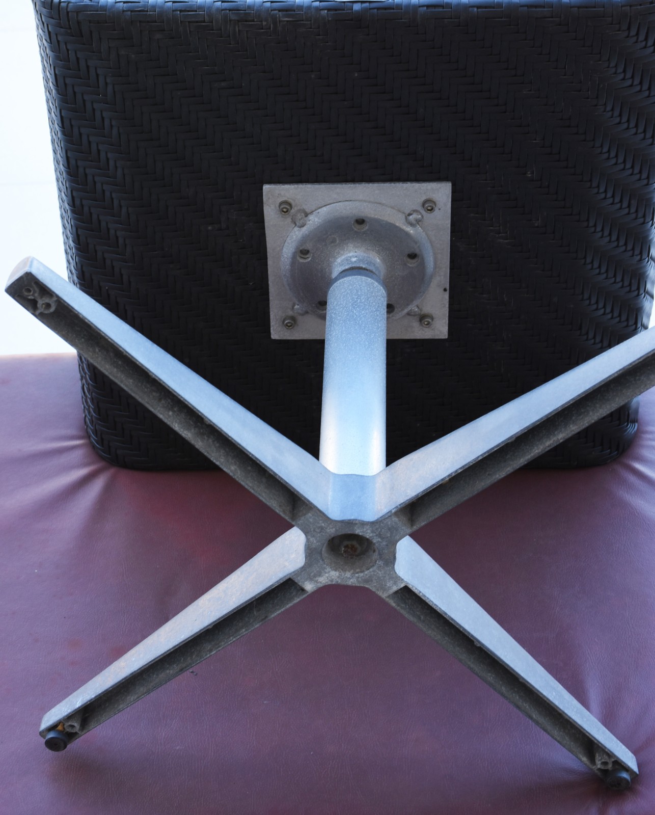 Conjunto para área externa, fibra sintética e pés de metal, composto... - foto 6 de 6