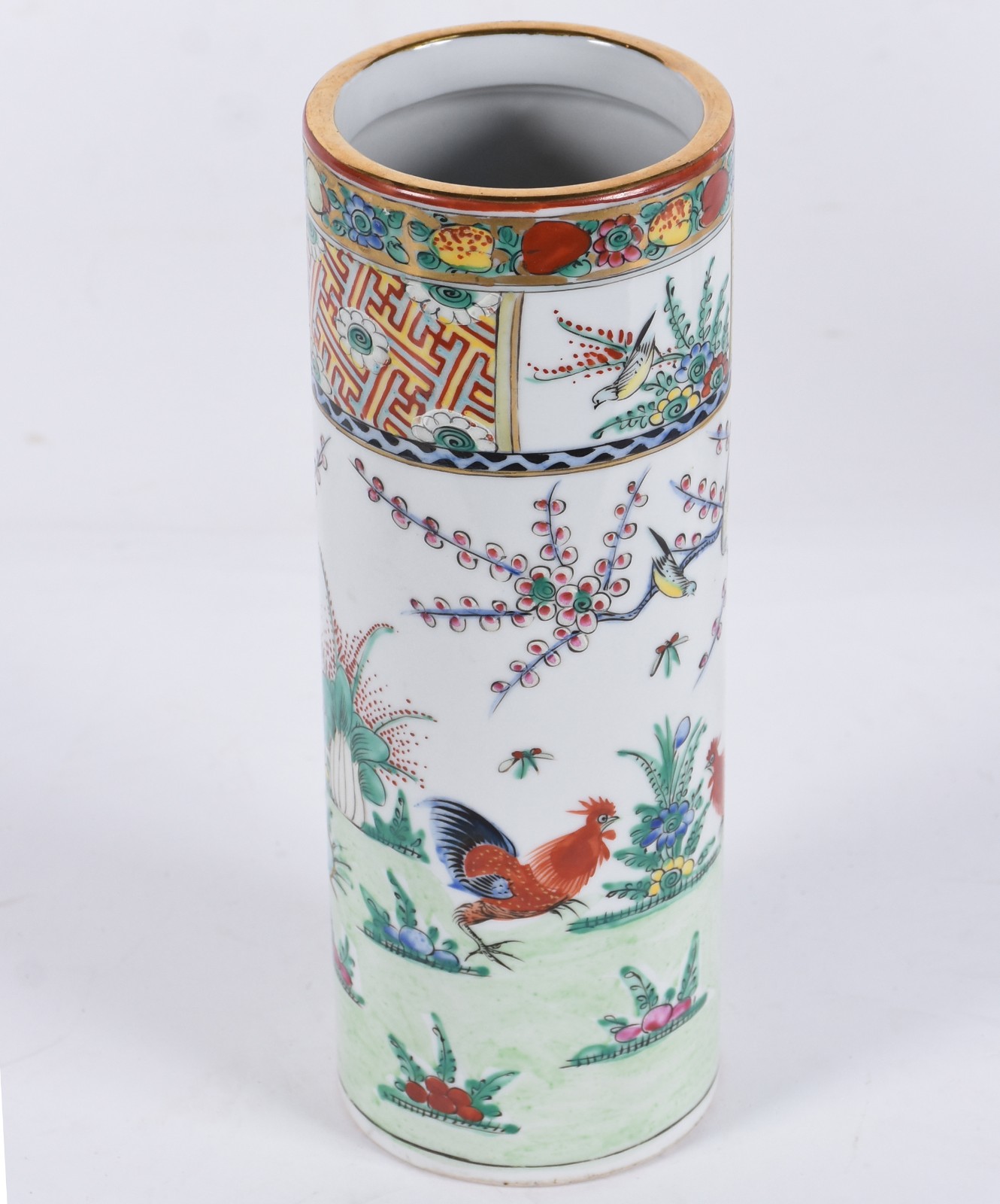 Antigo vaso de porcelana chinesa decorado com galos em policromia... - foto 2 de 5