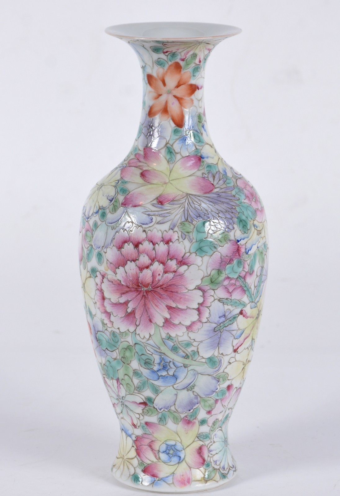 Vaso de porcelana oriental com flores em policromia. - foto 2 de 6