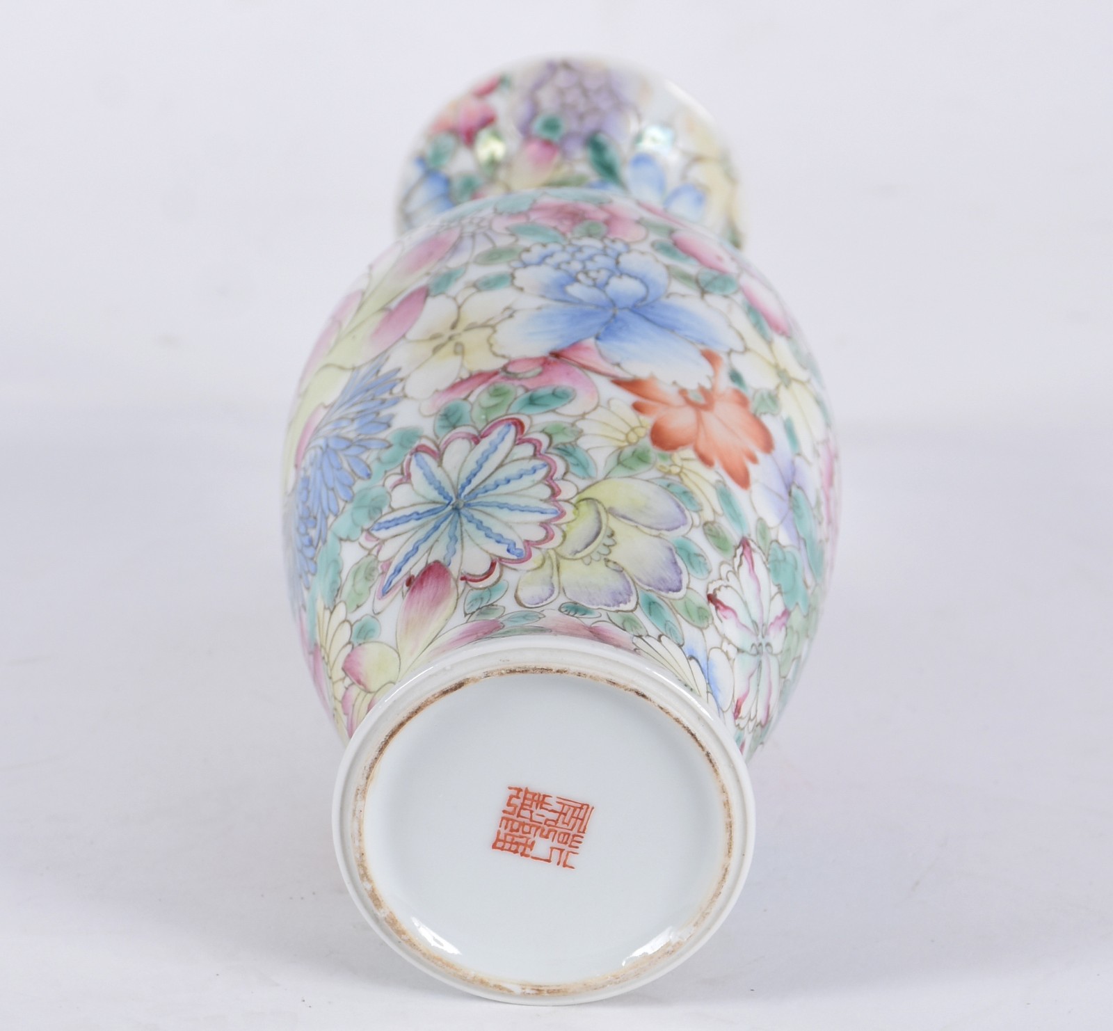 Vaso de porcelana oriental com flores em policromia. - foto 5 de 6