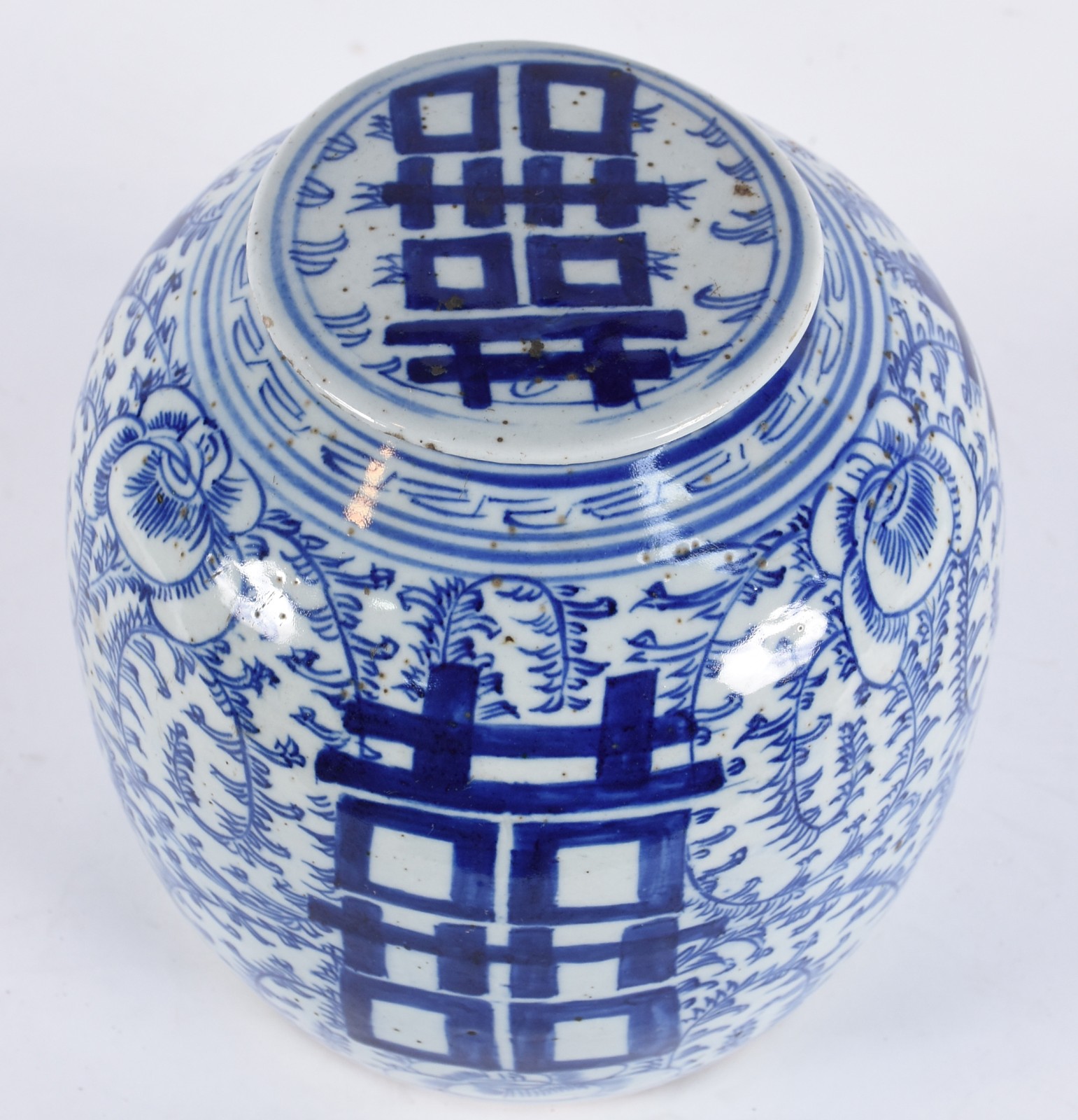Potiche antigo de porcelana chinesa em azul e branco decorado com... - foto 2 de 6
