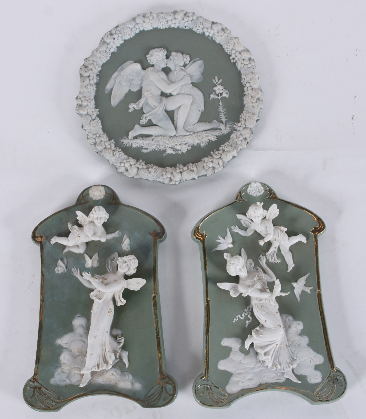 Trio de placas em biscuit europeu nas cores verde e branco ao gosto... - foto 1 de 5