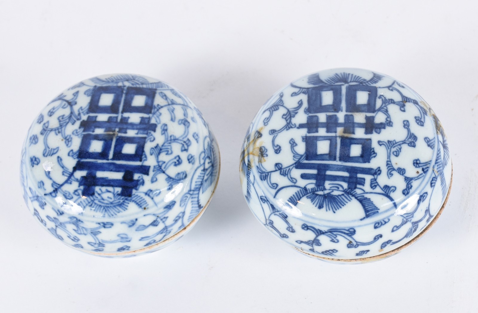 Duas antigas caixas de porcelana chinesa azul e branca, feitio... - foto 2 de 6