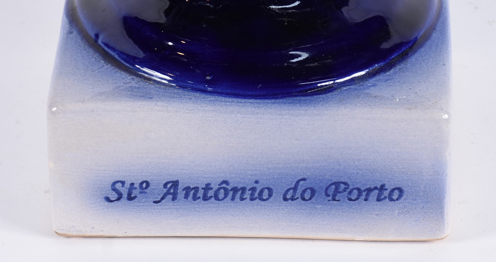 Grande pinha de cerâmica vitrificada azul borrão, marcada "Santo... - foto 7 de 7