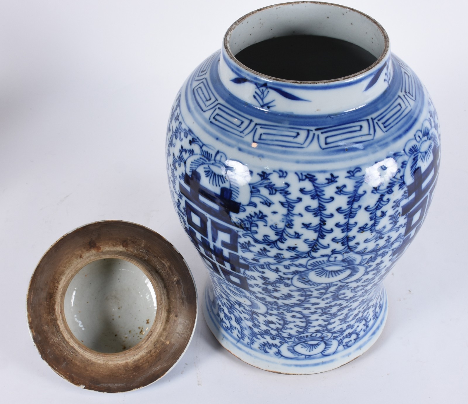 Potiche antigo de porcelana chinesa azul e branca, decorado com... - foto 3 de 7