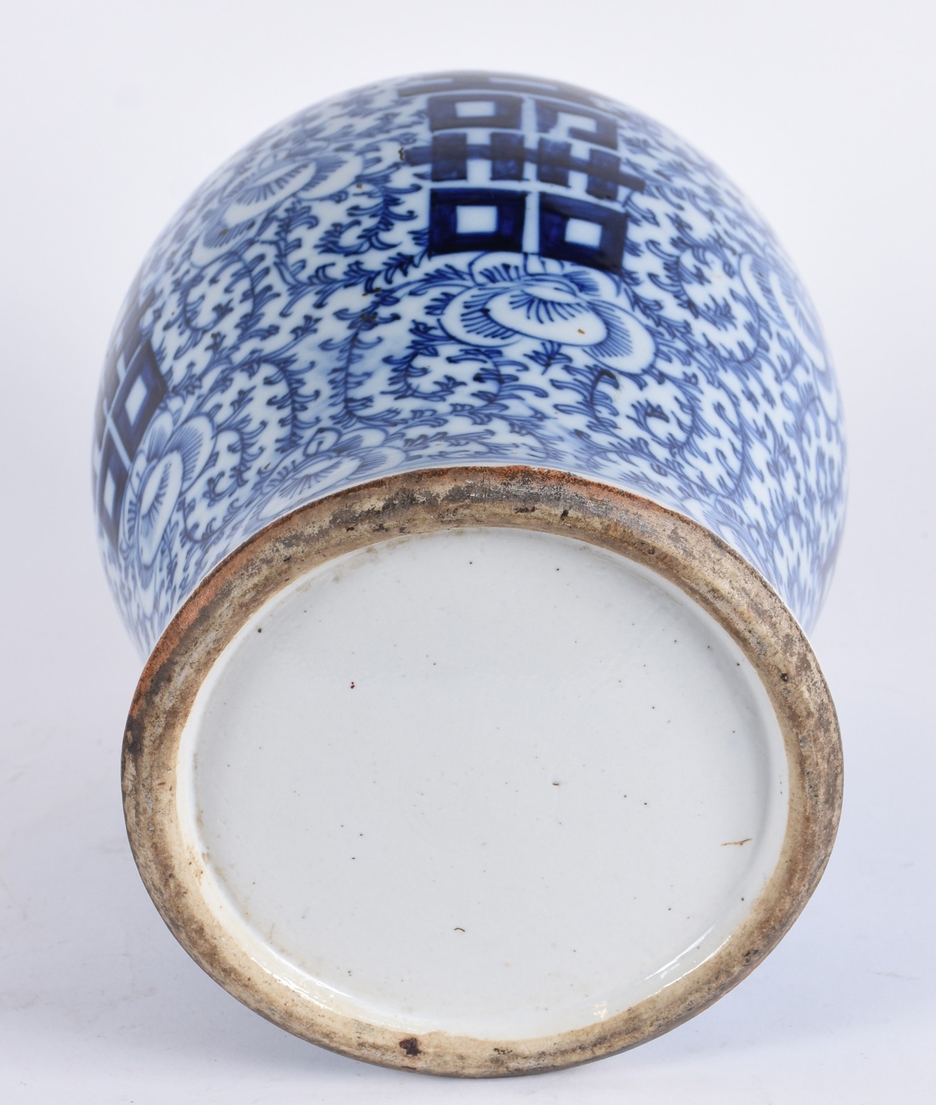 Potiche antigo de porcelana chinesa azul e branca, decorado com... - foto 7 de 7