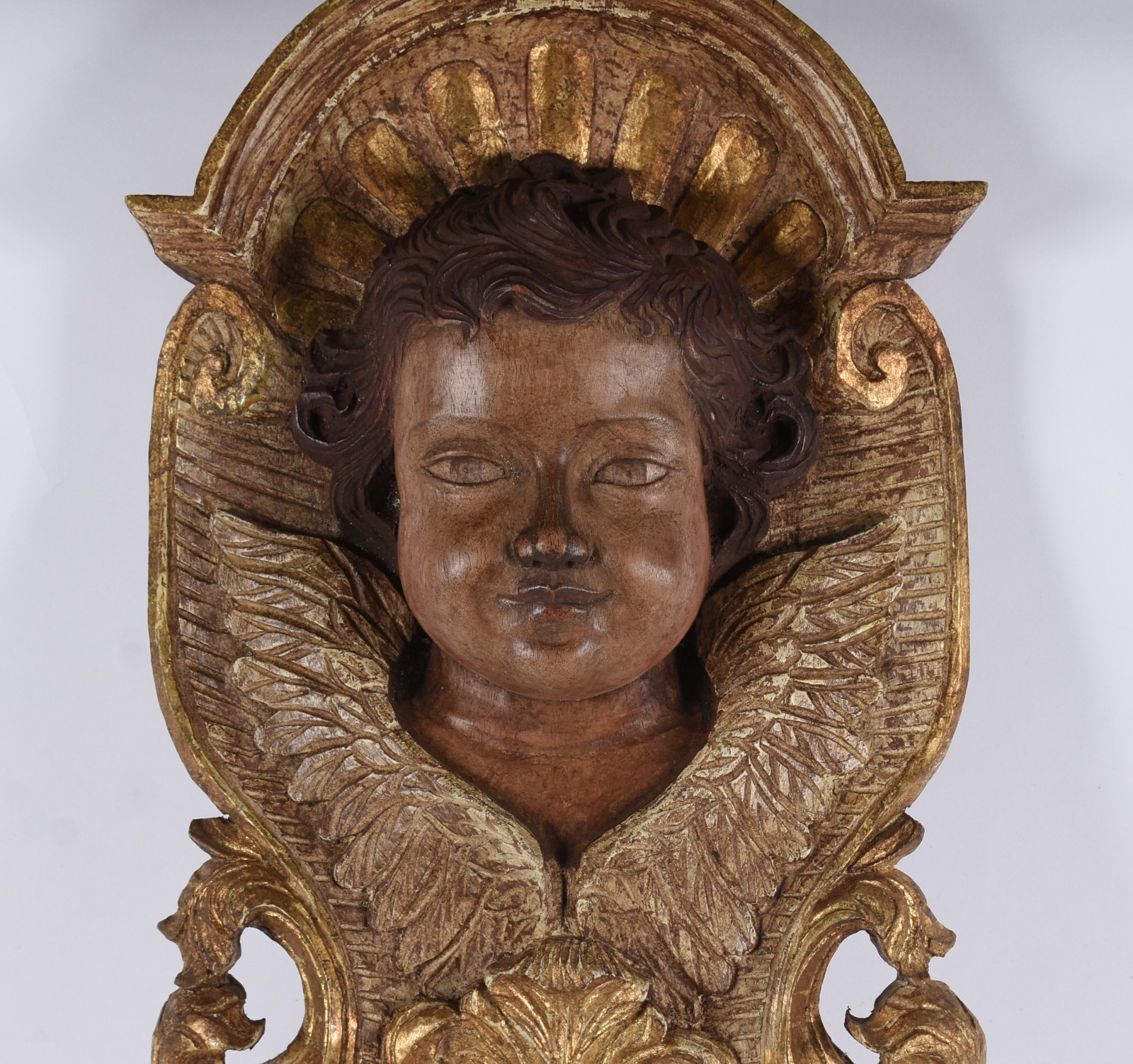 Maravilhosa peça de altar barroca, ricamente entalhada em madeira e... - foto 2 de 4