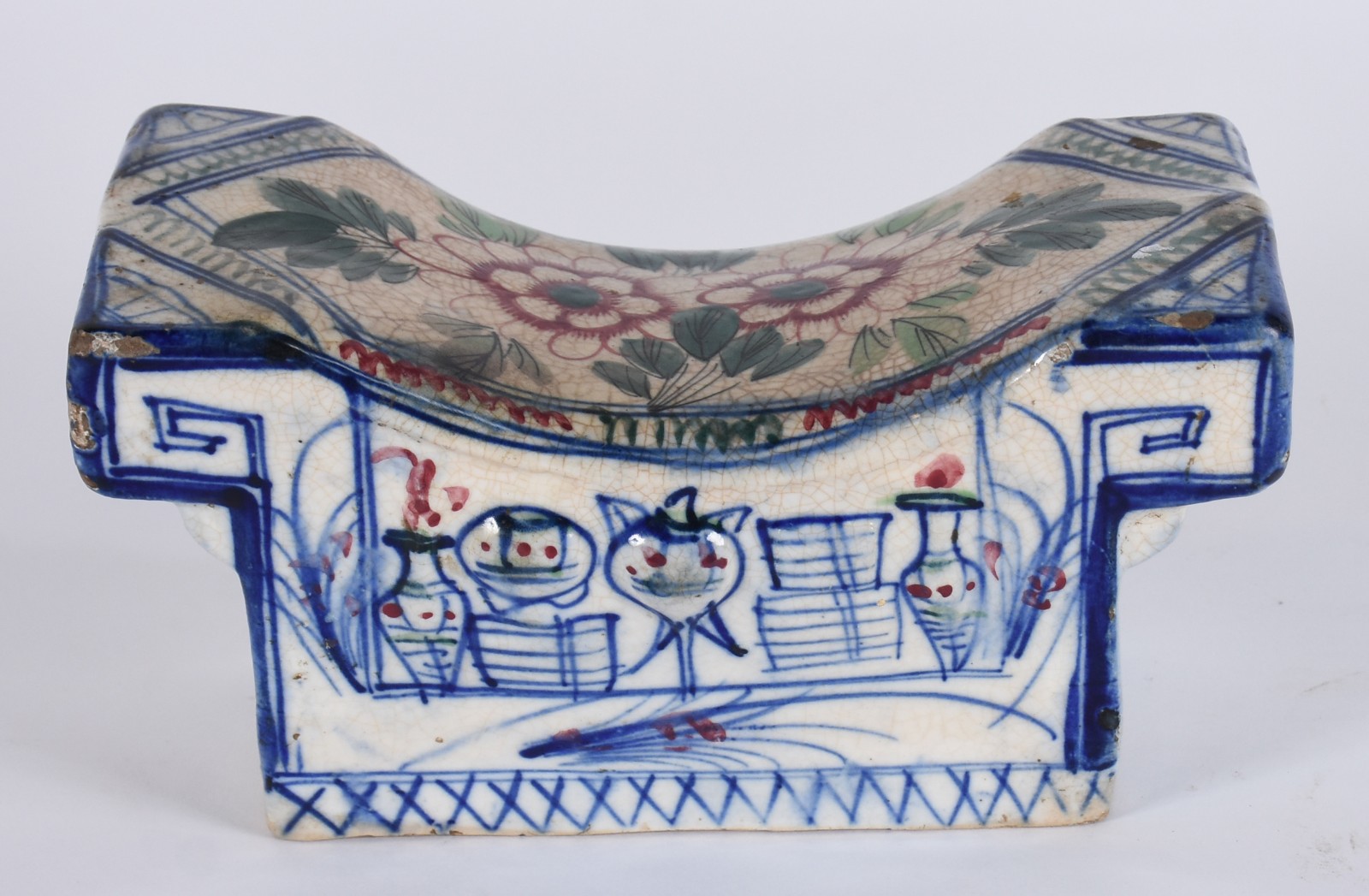 Antiga almofada de porcelana chinesa decorada em tons de azul, selo... - foto 4 de 7