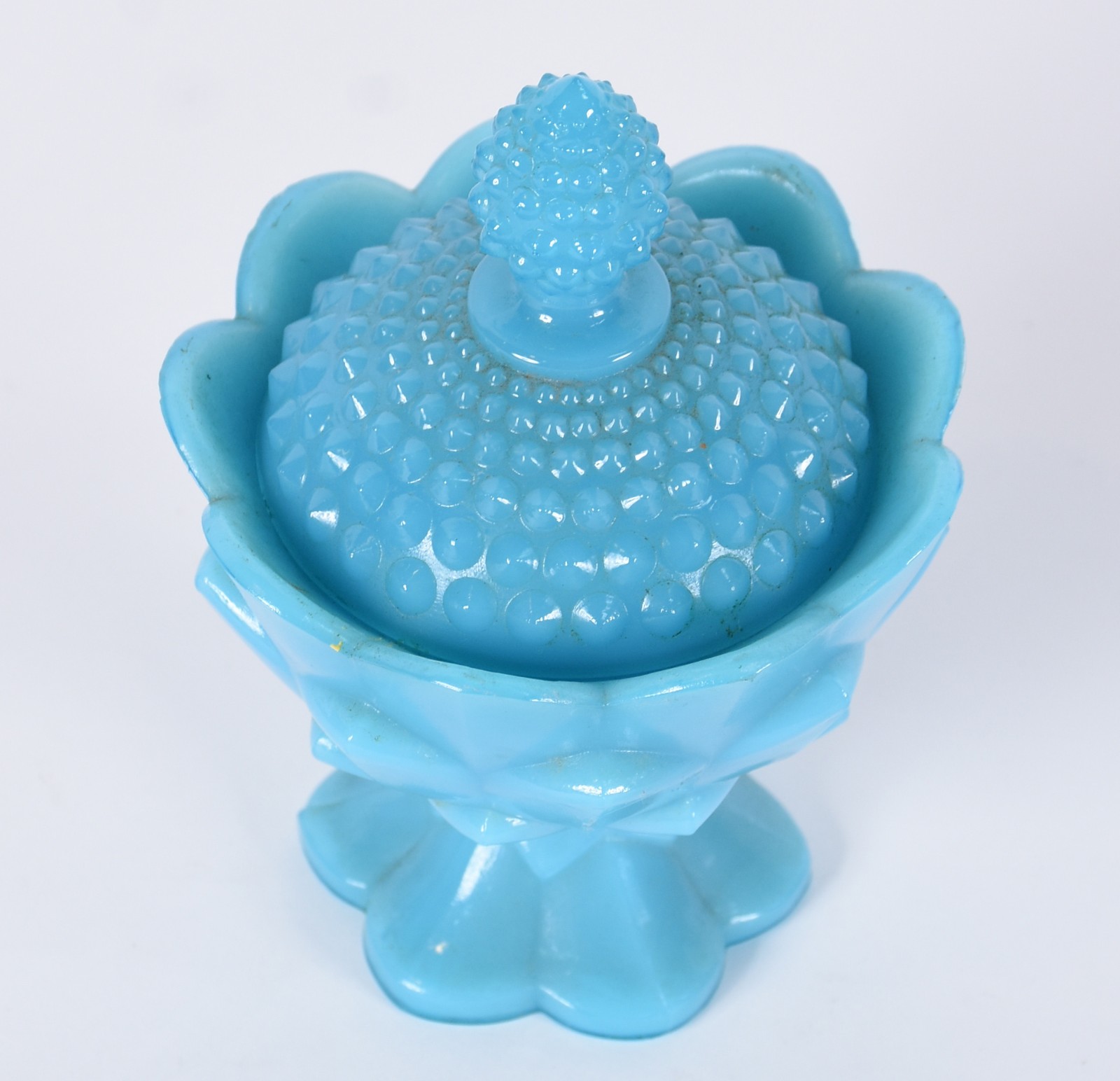 Bomboniere em opalina azul com base na forma de alcachofra e tampa em... - foto 2 de 4