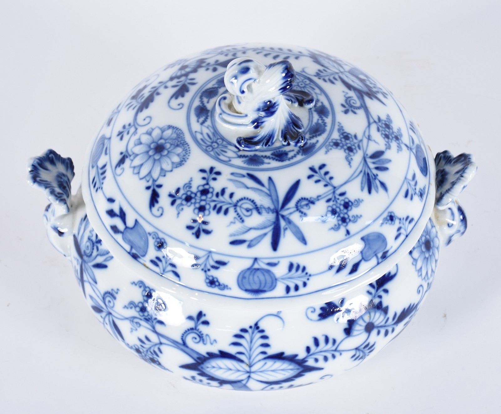 Sopeira em porcelana alemã de Meissen, decoração "cebolinha" em azul... - foto 2 de 7