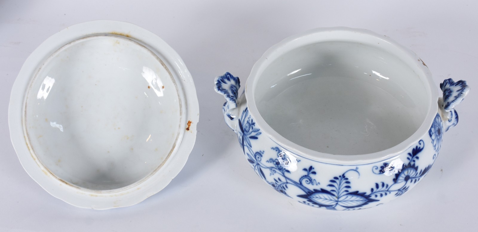 Sopeira em porcelana alemã de Meissen, decoração "cebolinha" em azul... - foto 3 de 7