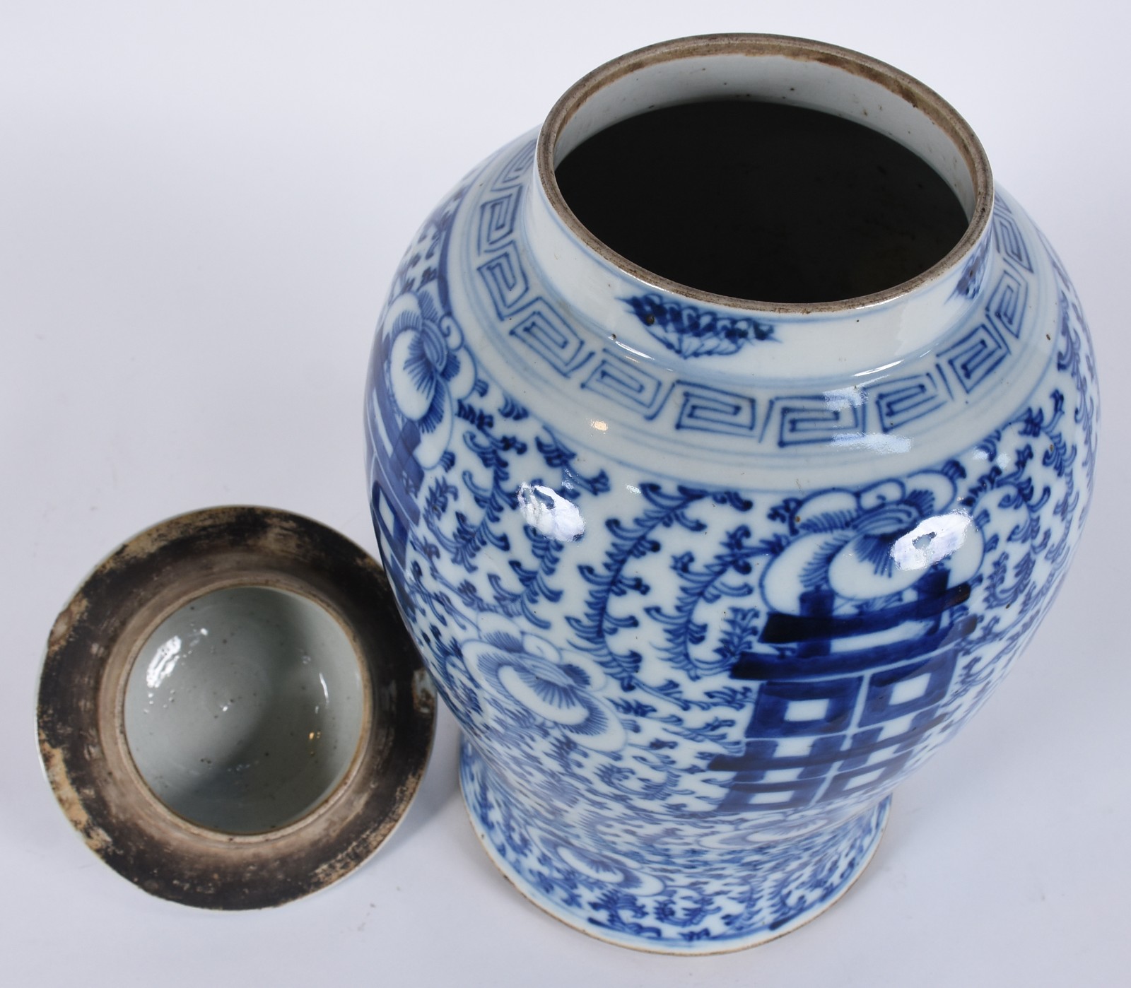 Potiche antigo de porcelana chinesa azul e branca, decorado com... - foto 3 de 6