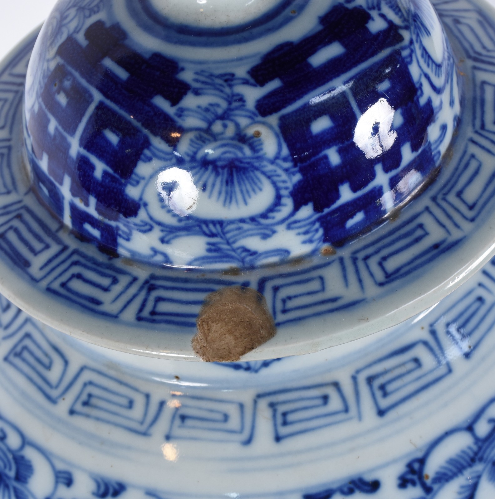 Potiche antigo de porcelana chinesa azul e branca, decorado com... - foto 6 de 6
