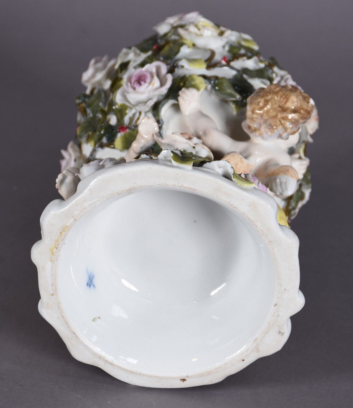 Floreira de porcelana alemã de Meissen, na forma de ovo, ricamente... - foto 7 de 8