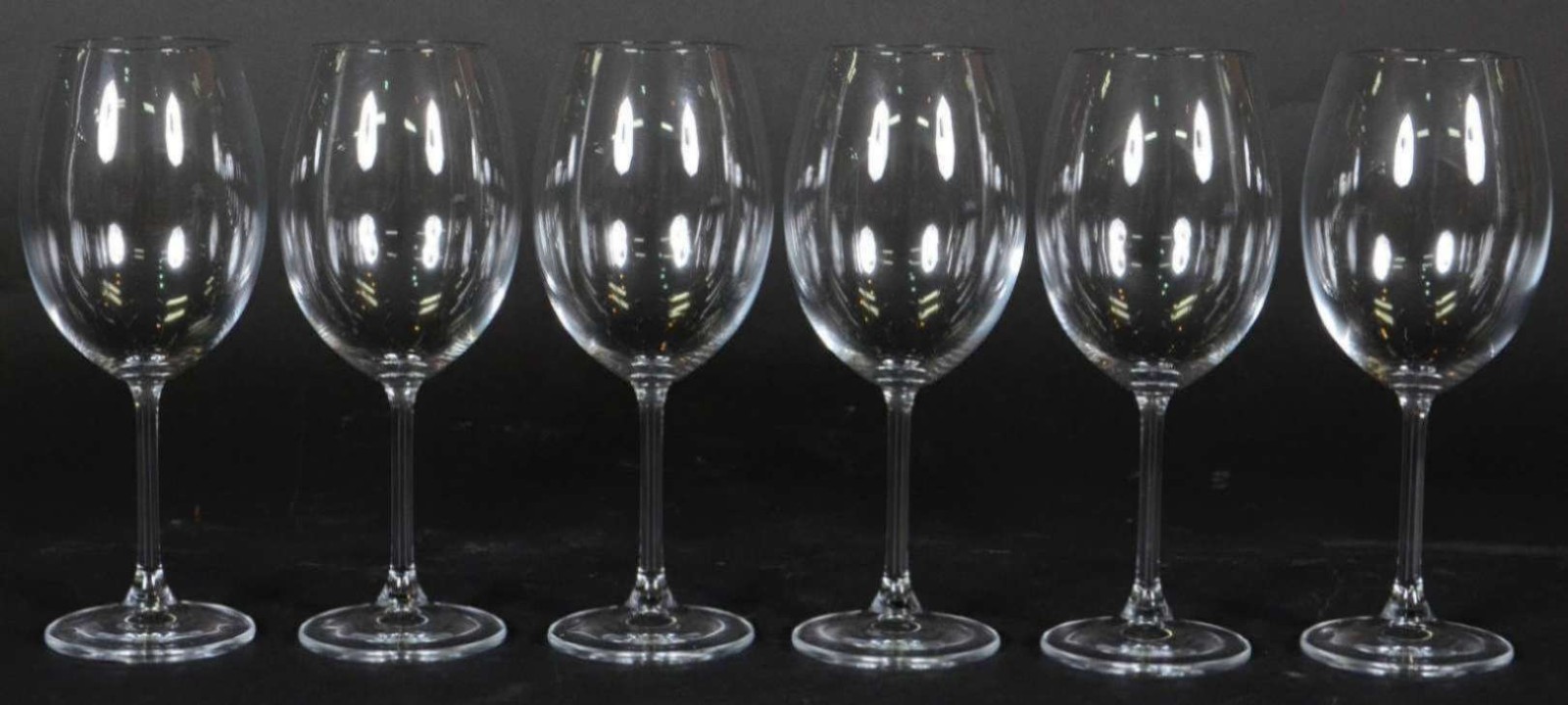 Seis taças de cristal para vinho, 580 ml. - foto 2 de 2