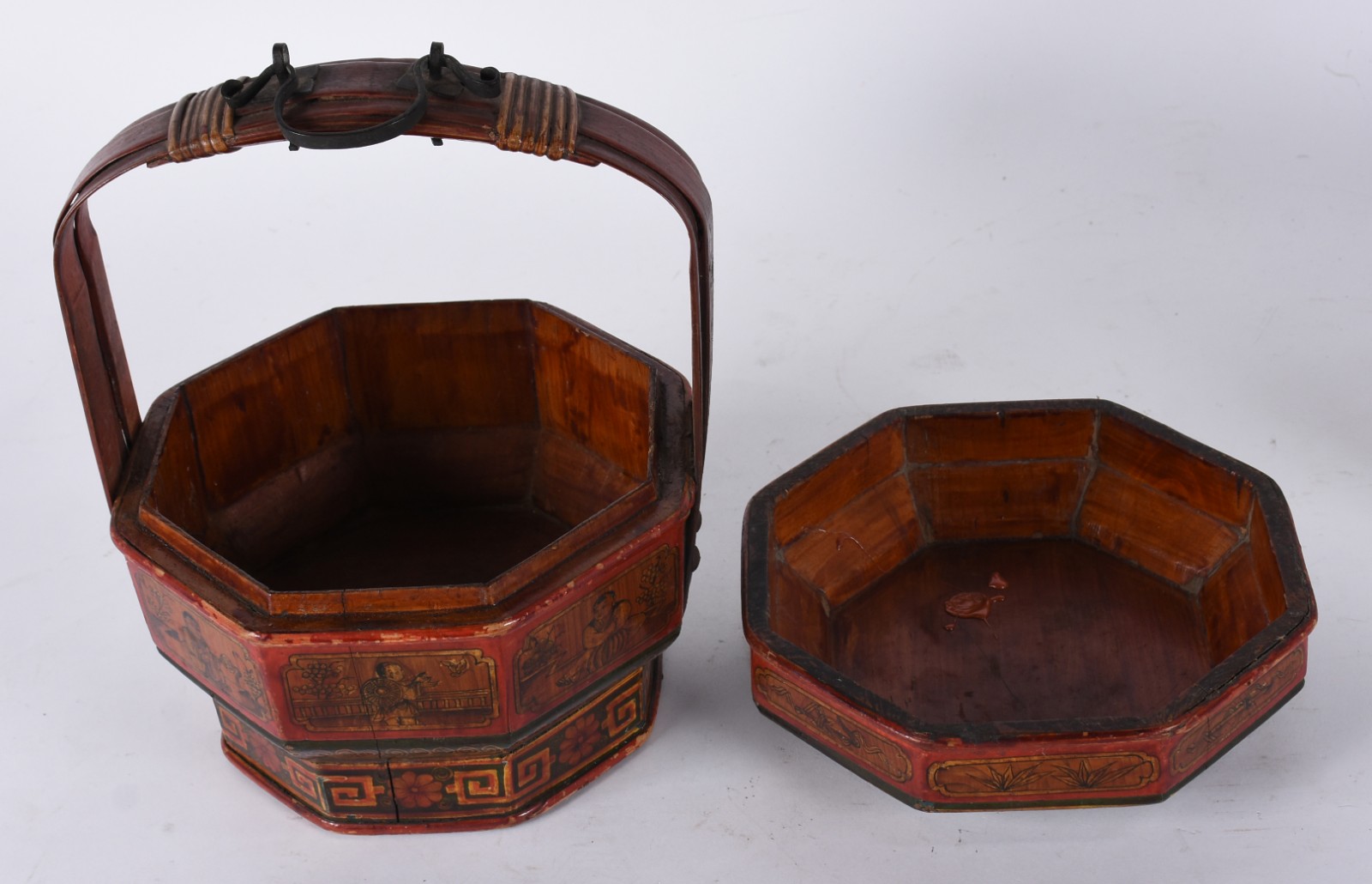 Marmiteira chinesa antiga com selo vermelho. - foto 4 de 7