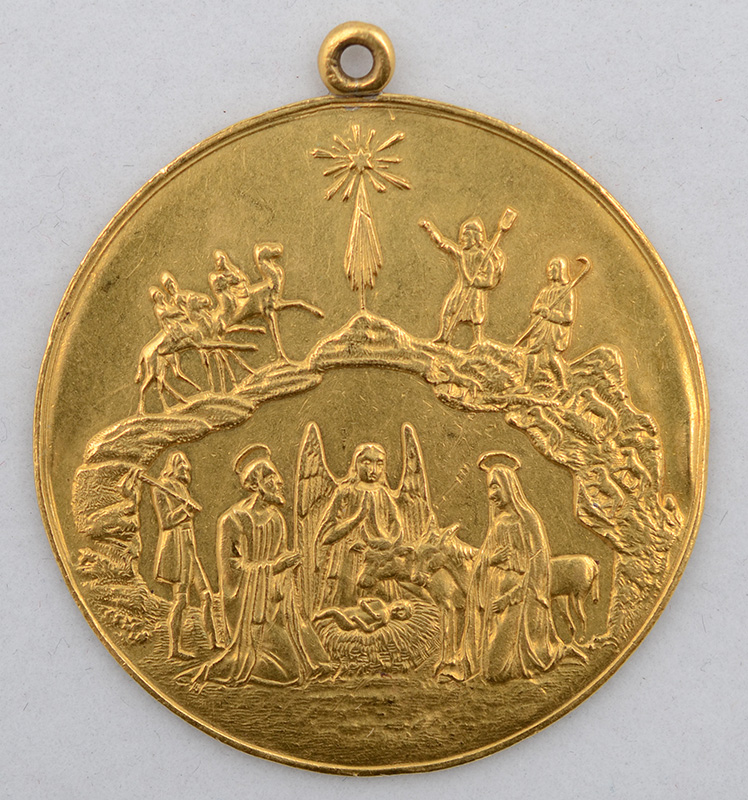Medalha de ouro amarelo 18 k com imagem sacra representando... - foto 2 de 2