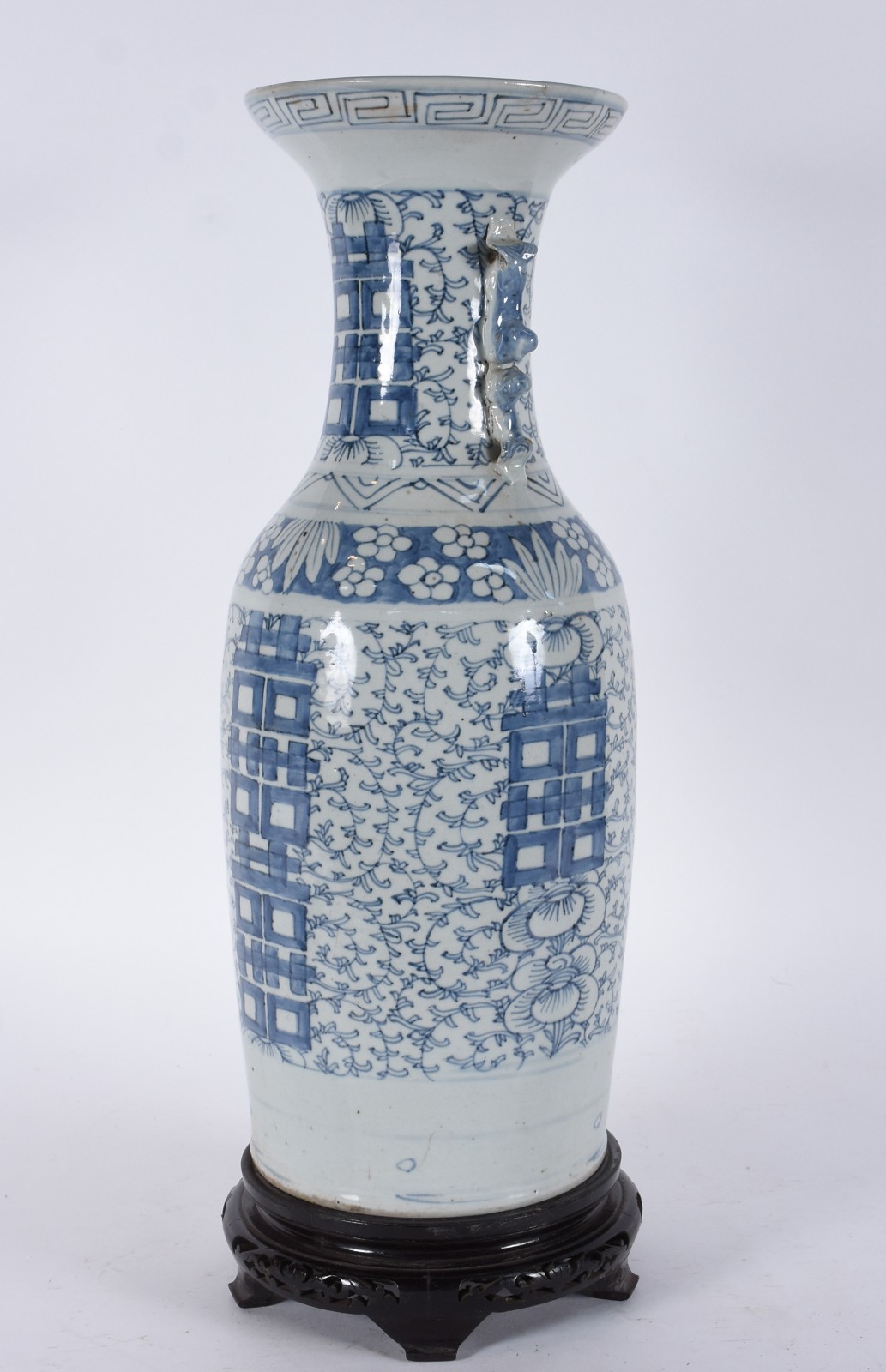 Grande e antigo vaso de porcelana chinesa azul e branca, pegas... - foto 3 de 6