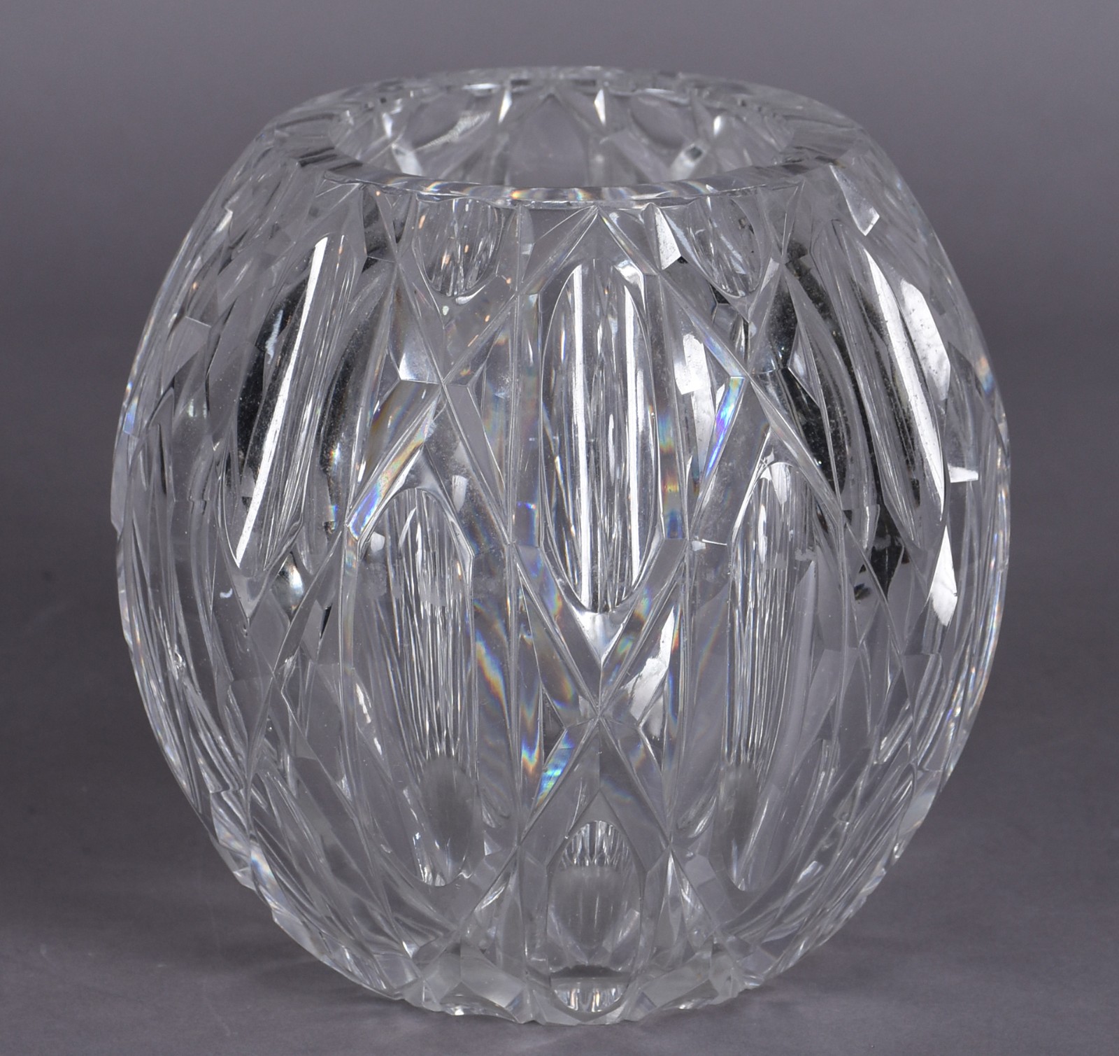 Vaso de cristal lapidado. - foto 1 de 6
