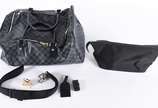 Louis Vuitton (1854), Damier Graphite Canvas Ro... - A bolsa de bagagem leve Louis Vuitton Graphite Damier Roadster é a bolsa de cidade ideal para o homem ou mulher que se preocupa com o estilo. Es...