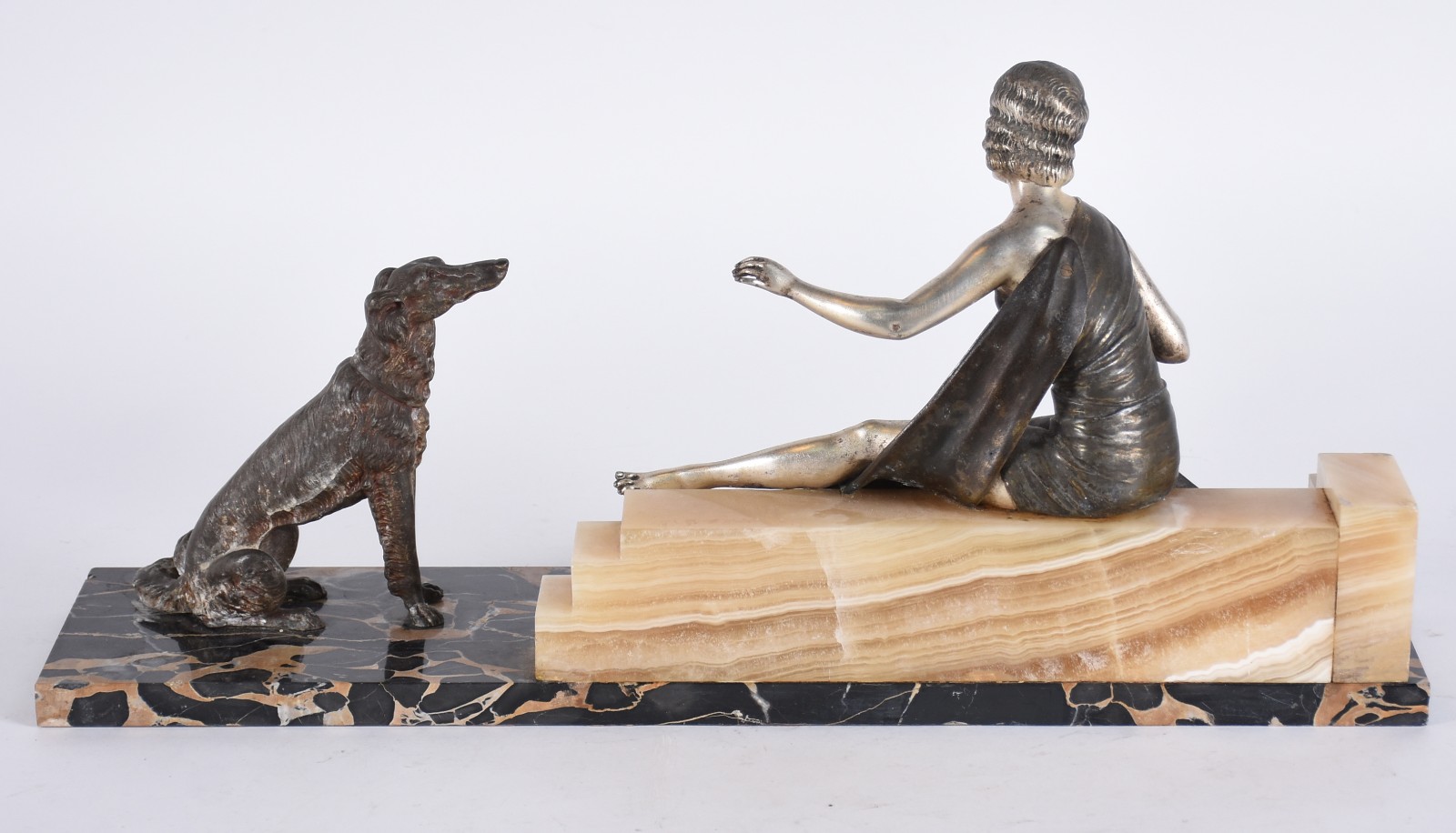 Escultura estilo Art Deco de metal representando figura feminina e... - foto 3 de 7