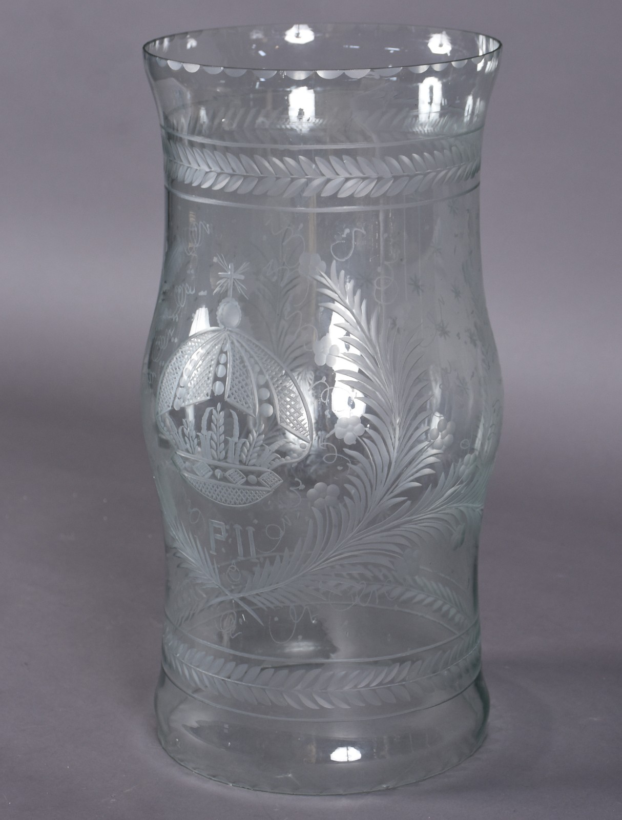 Donzela de vidro transparente, lapidação D.Pedro II e coroa com ramos. - foto 2 de 5