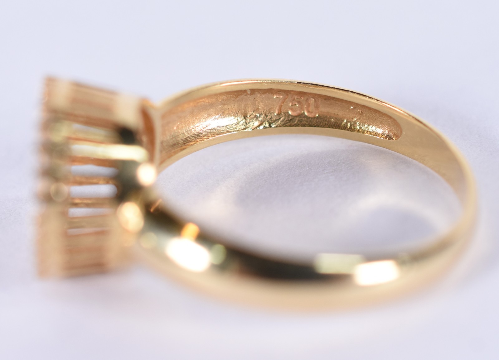 Anel de ouro 18k feitio chuveiro, aro 17 (Por motivos de segurança a... - foto 4 de 4