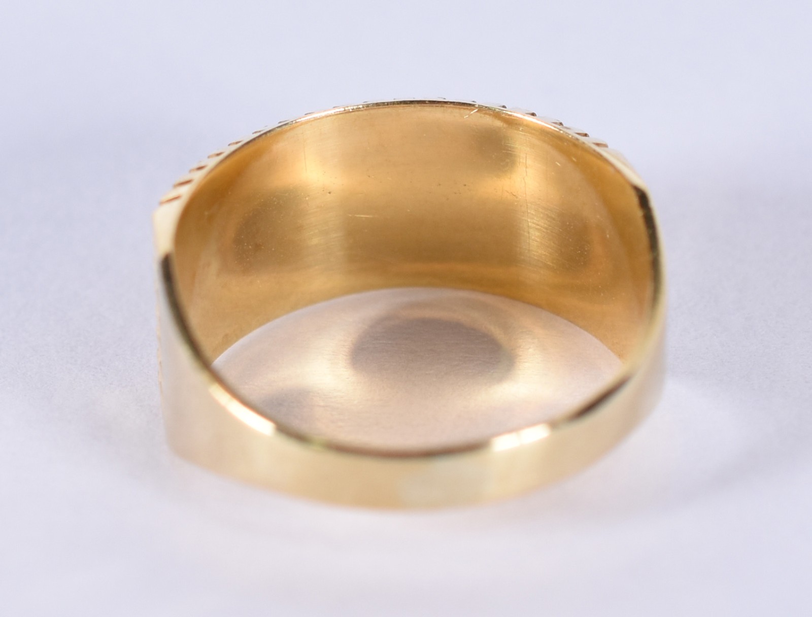 Anel de ouro 18k, contraste 750 com safiras brancas, aro 14 (Por... - foto 3 de 4