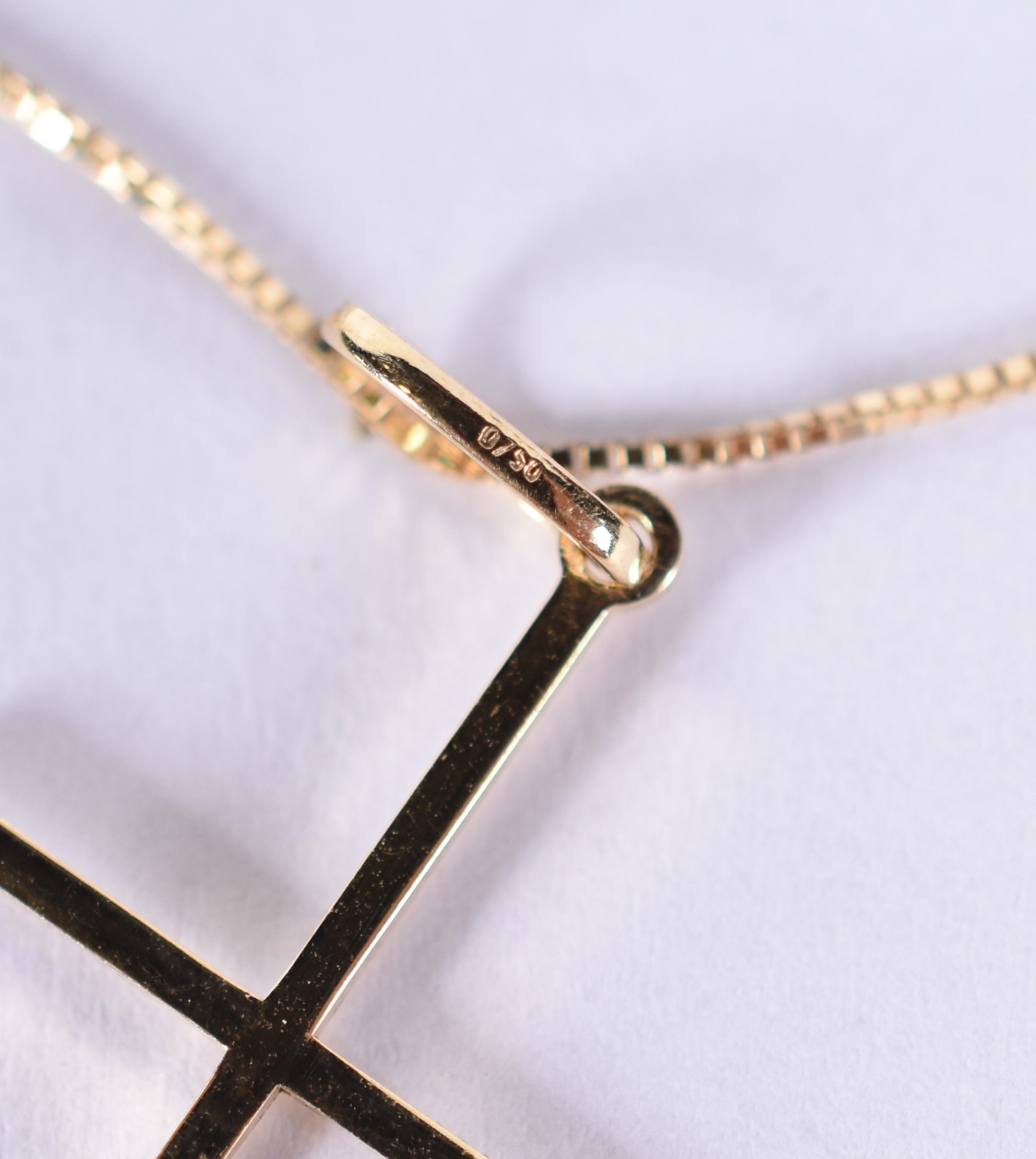 Colar de ouro 18k, contraste 750 com crucifixo (Por motivos de... - foto 4 de 5