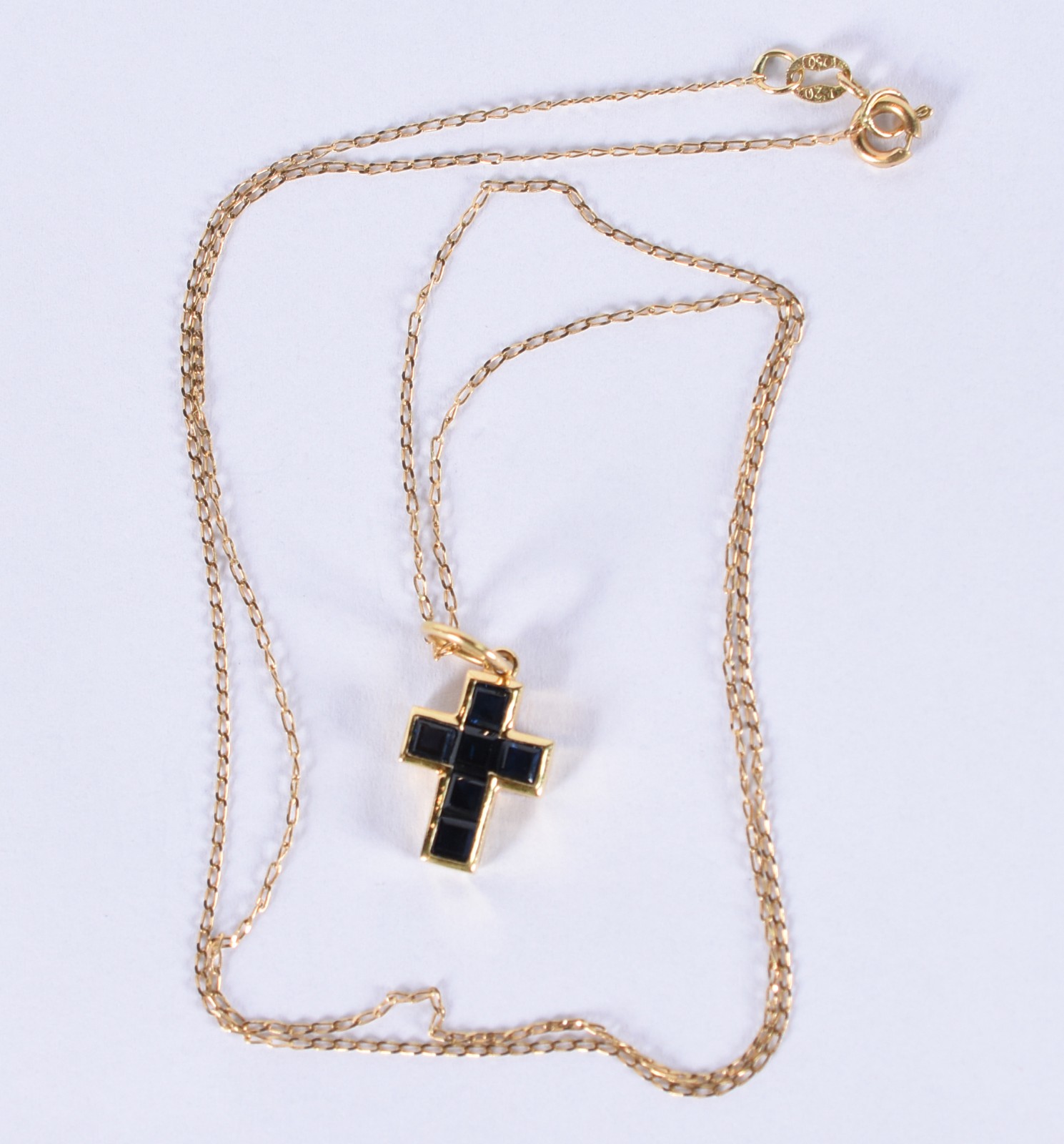 Colar de ouro 18k, contraste 750 e crucifixo (Por motivos de... - foto 3 de 5