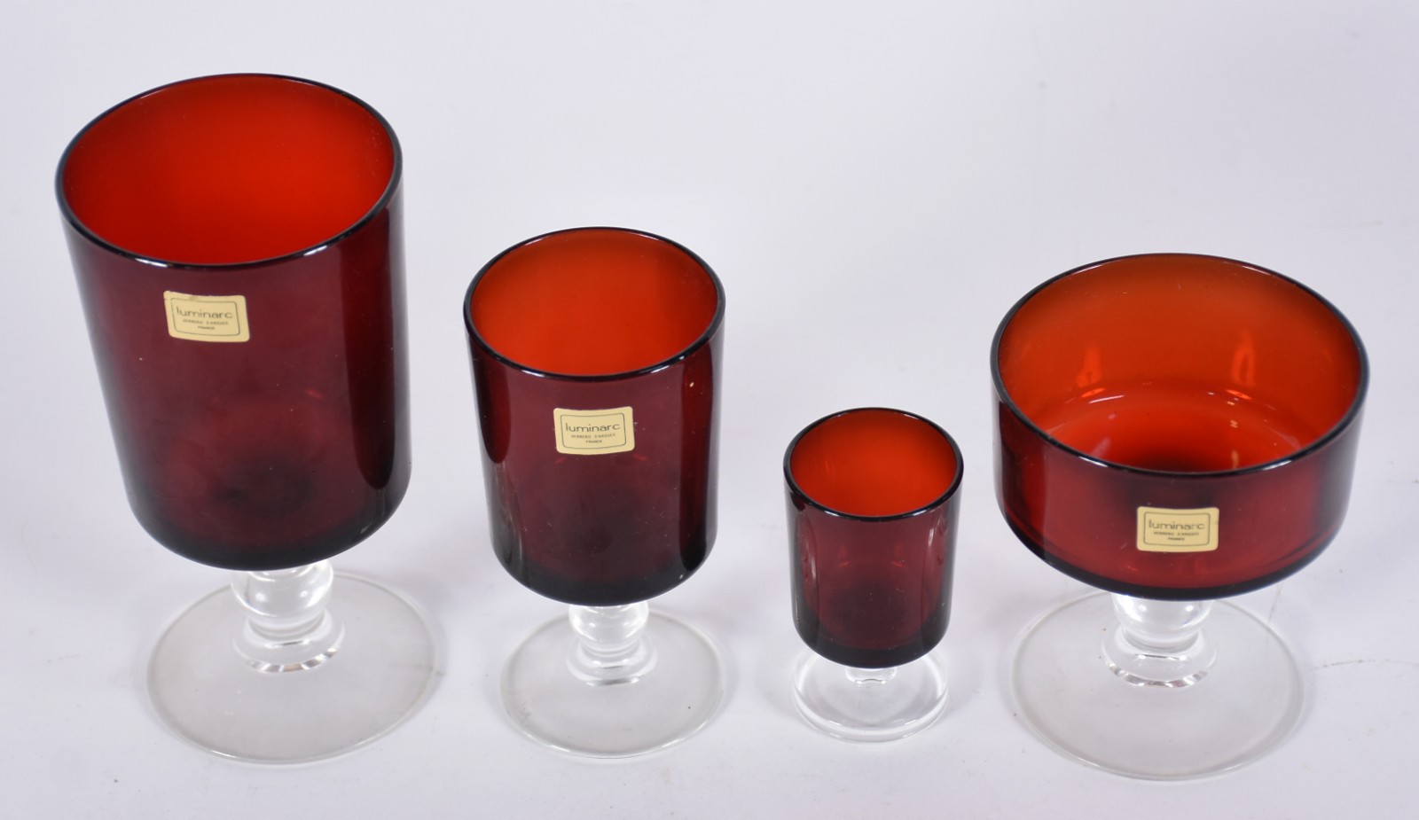 Serviço de copos "Arcoc" francês de vidro vermelho composto de: 12... - foto 2 de 7