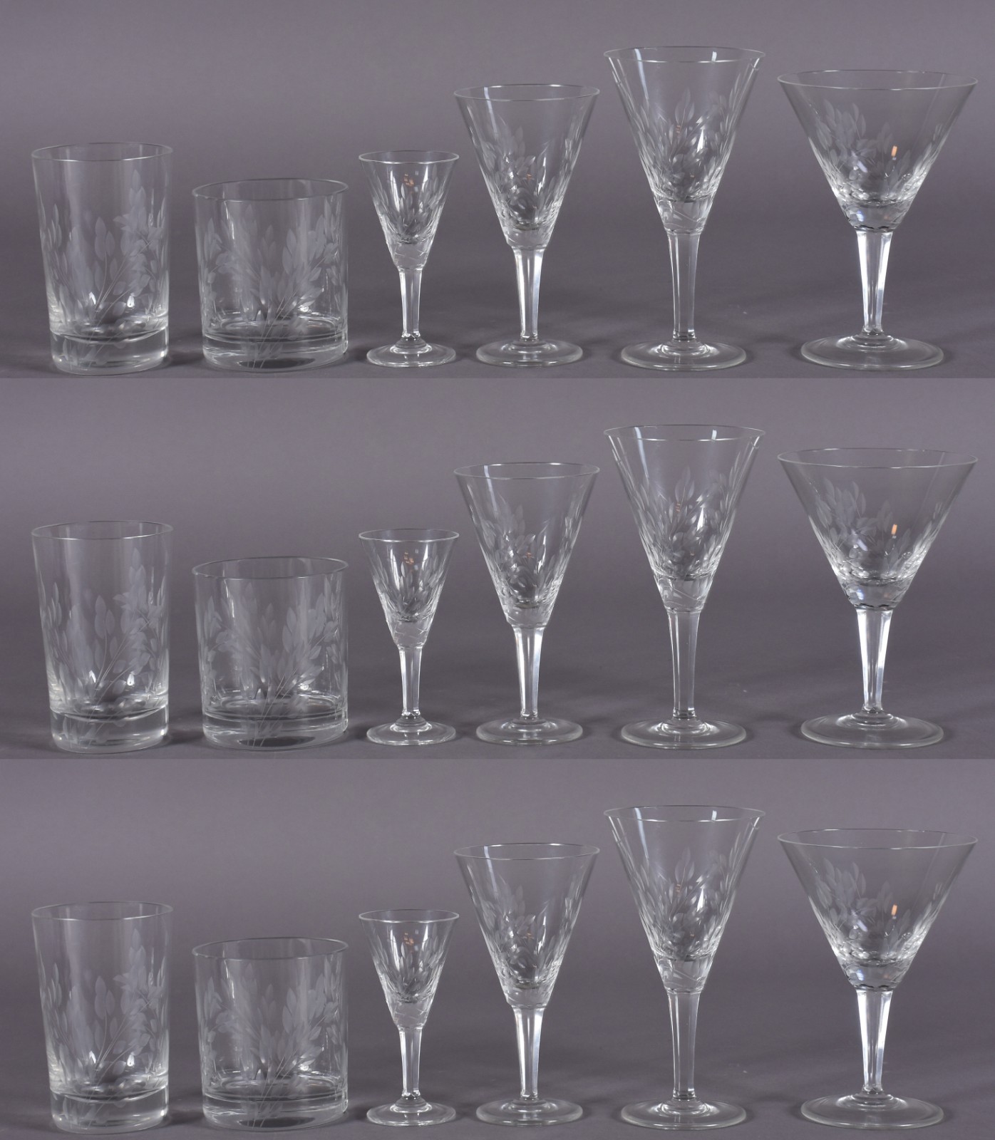 Serviço de cristal composto de: 12 taças para champagne (1 bicado), 9... - foto 1 de 5