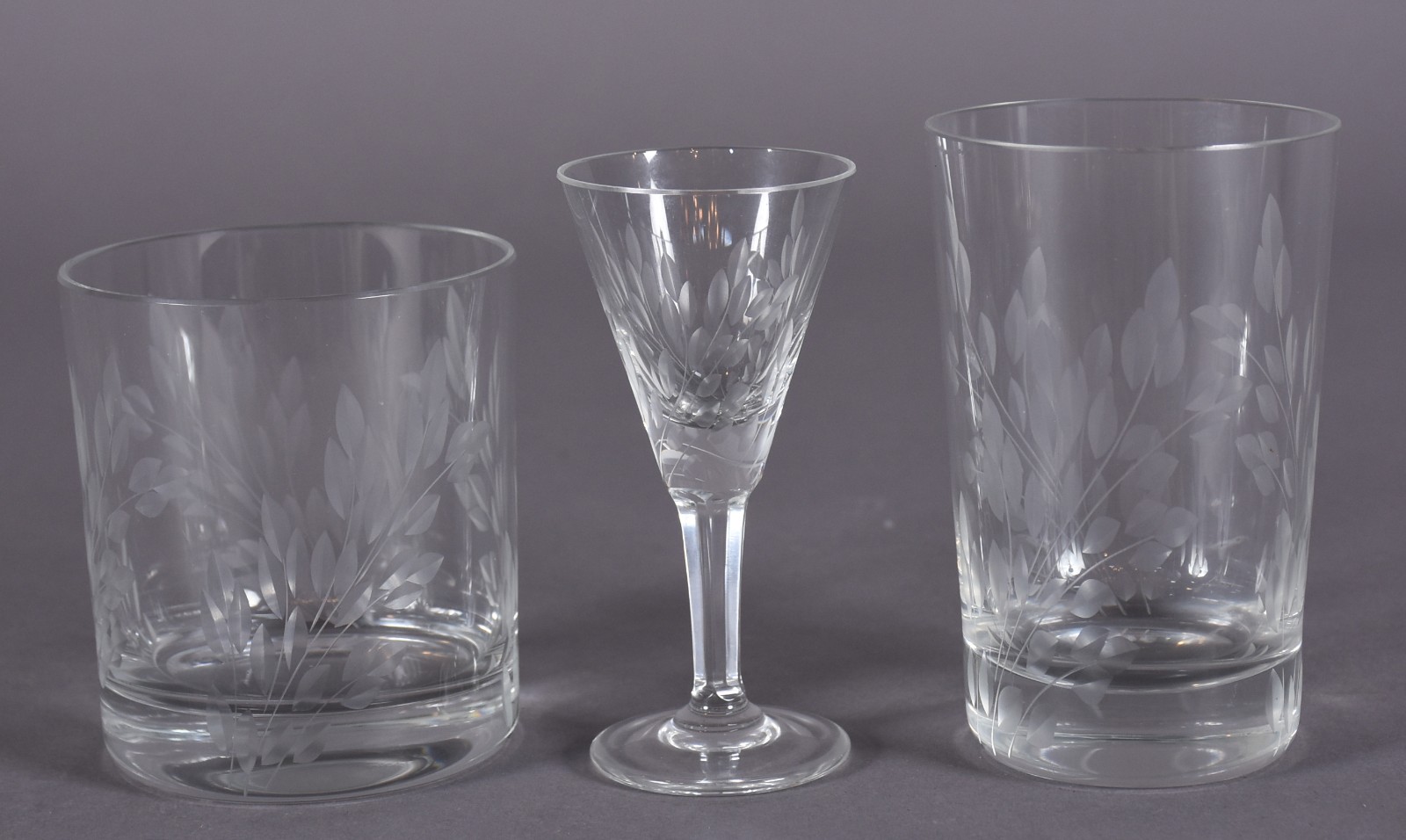 Serviço de cristal composto de: 12 taças para champagne (1 bicado), 9... - foto 5 de 5